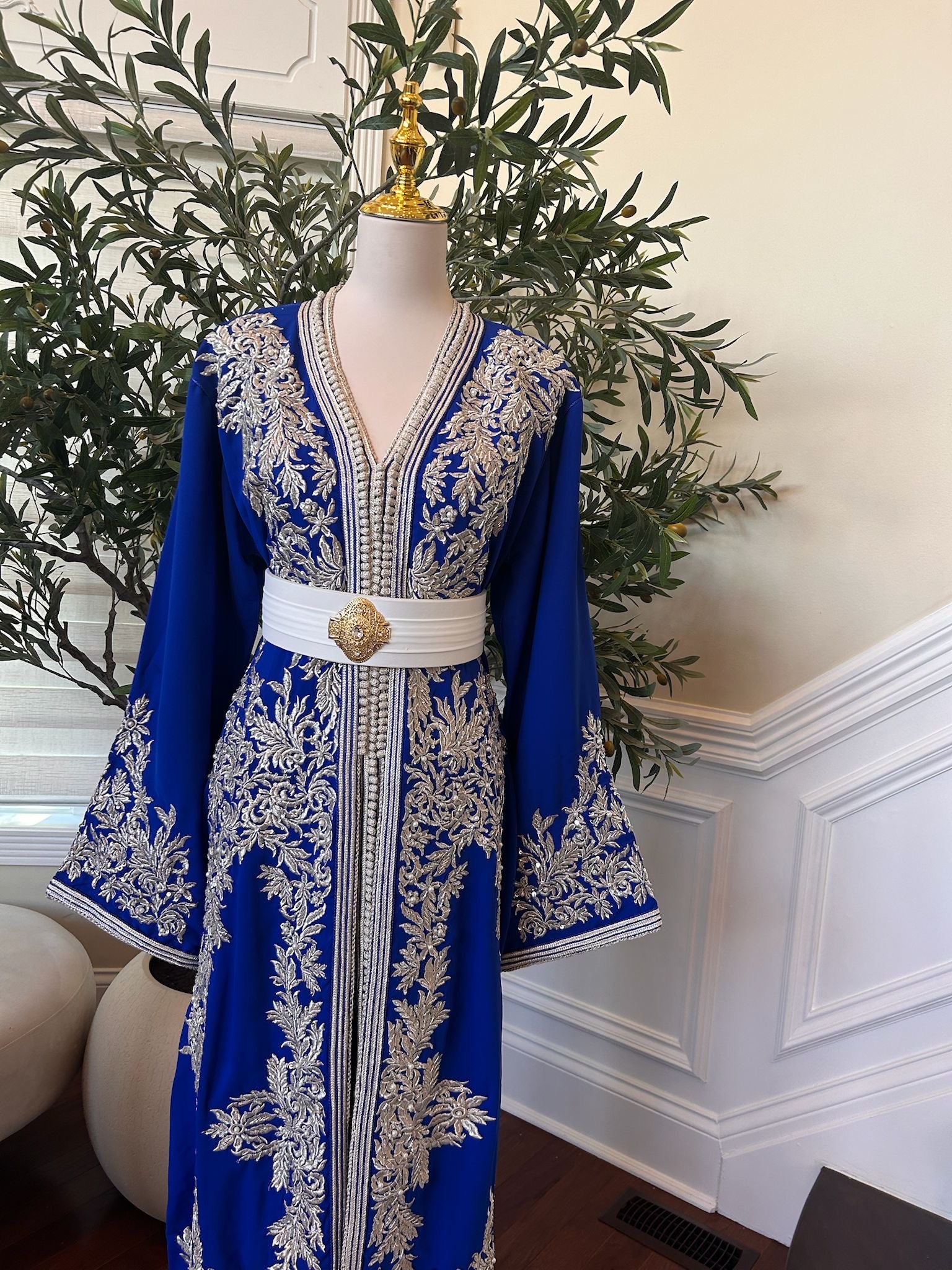 Royal Blue White Floral Detail Kuftan