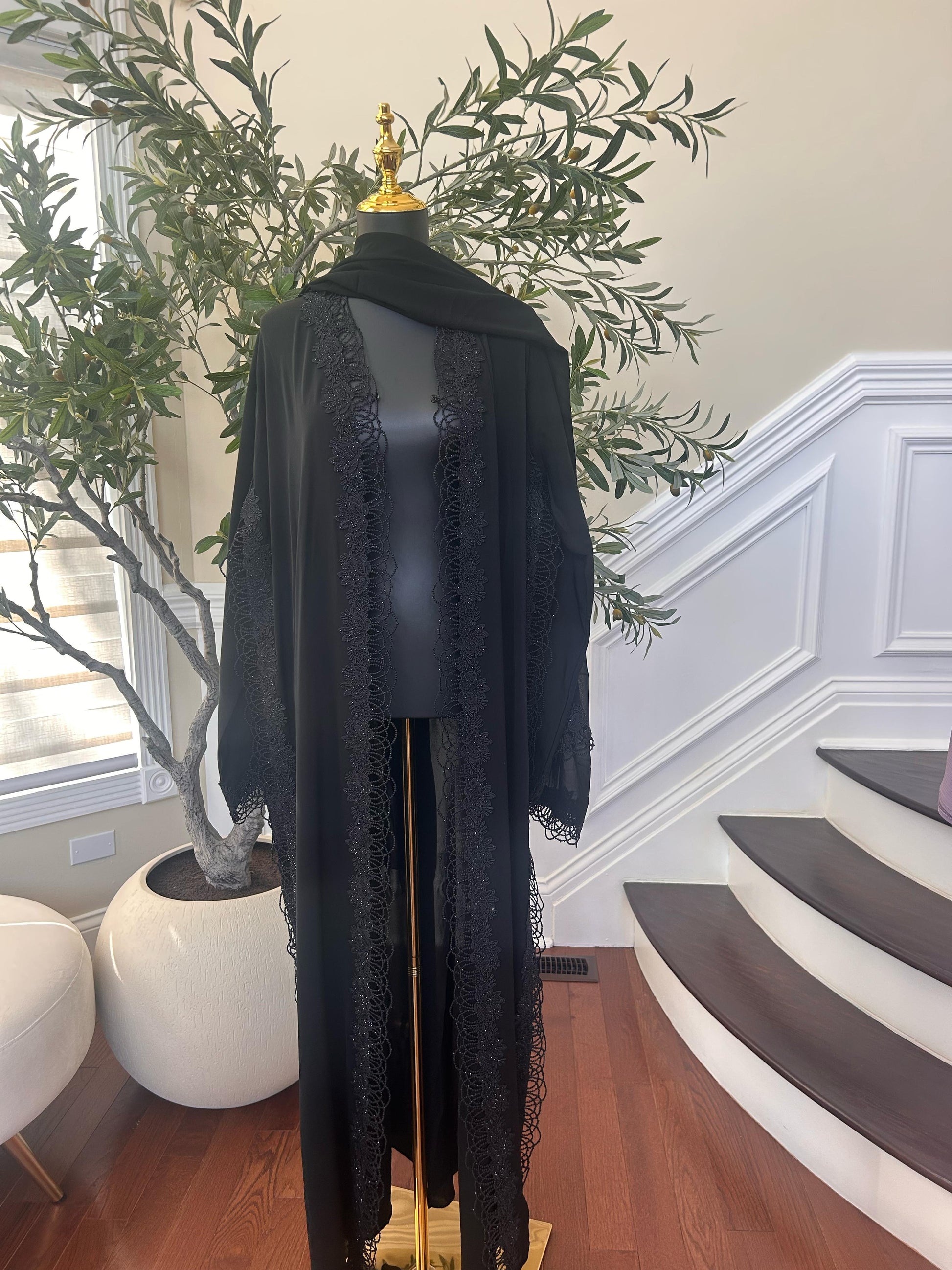 Black Elegance Charm Design Beaded Abaya