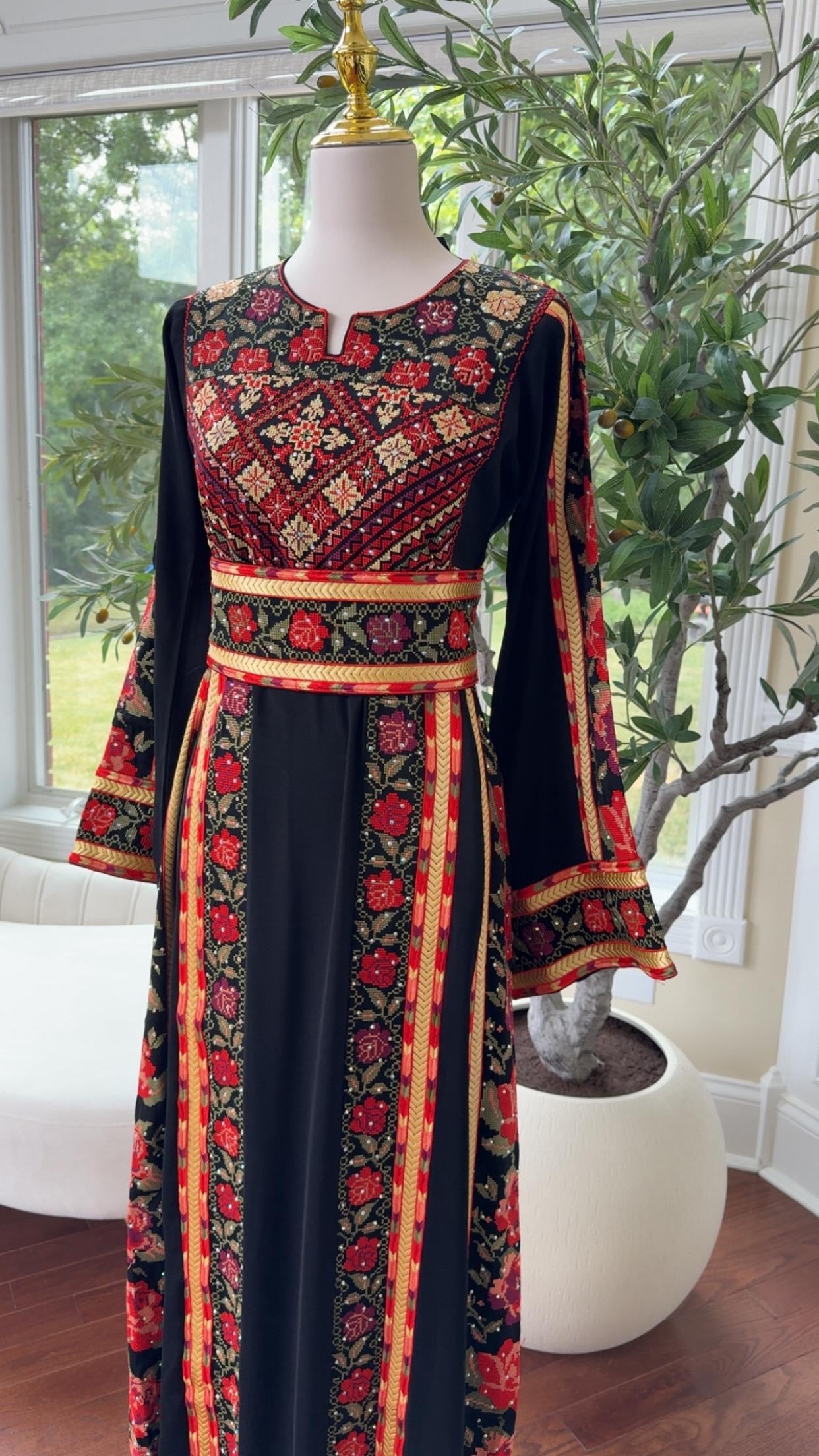 Embroidery Tatreez Black Thobe