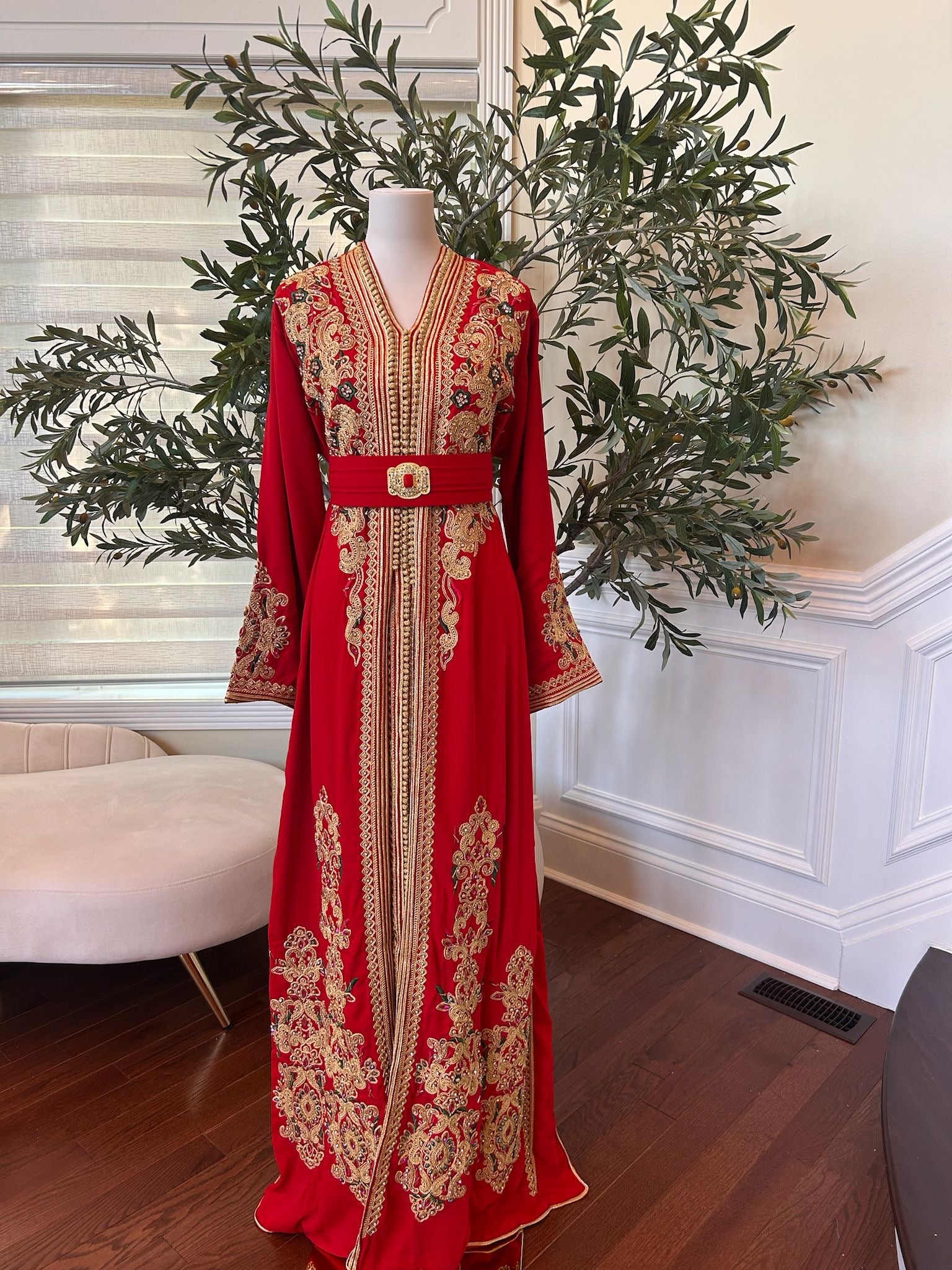 Red Detailed Golden Charm Kuftan