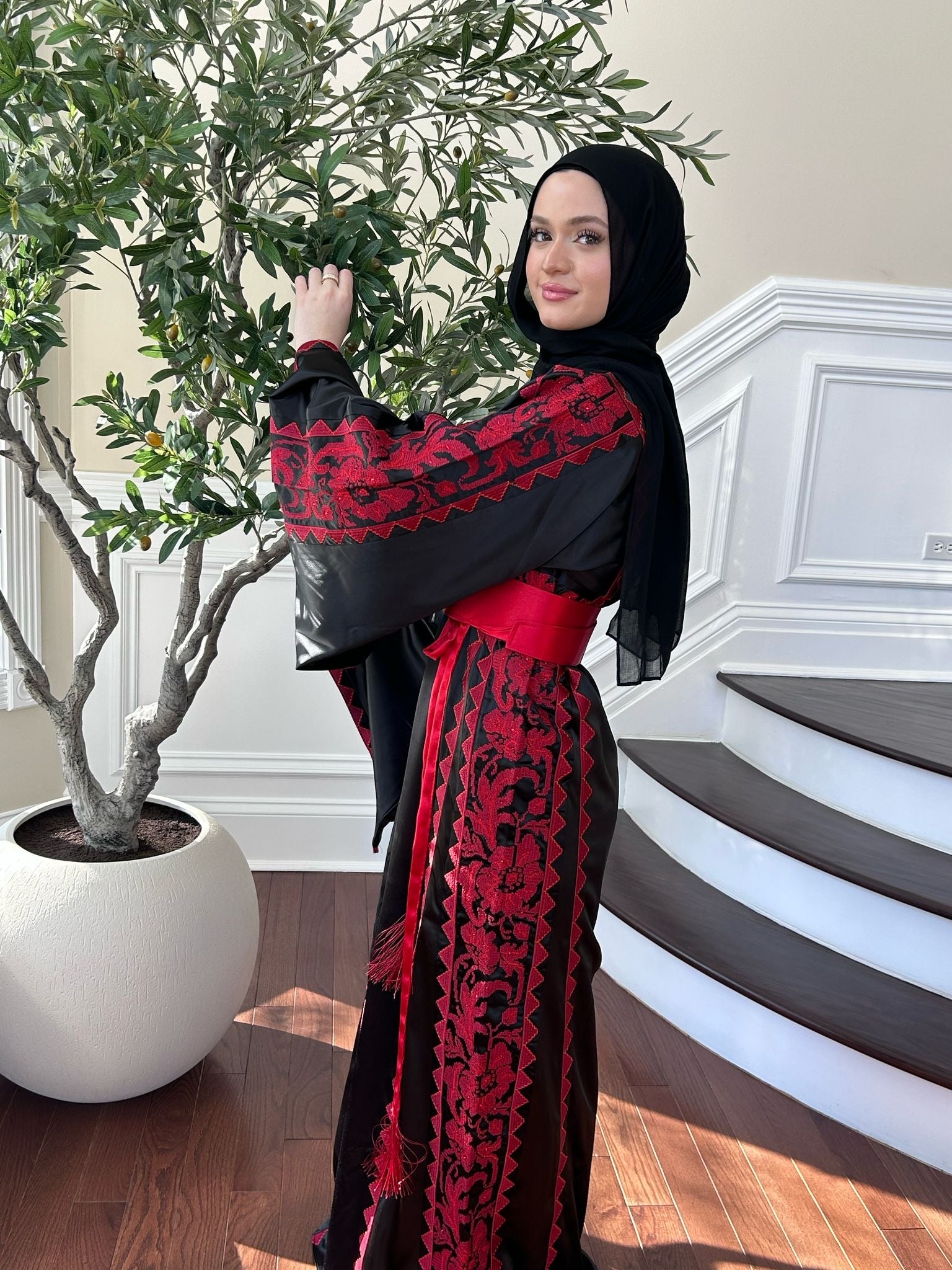 Embroidery Tatreez Red Thobe