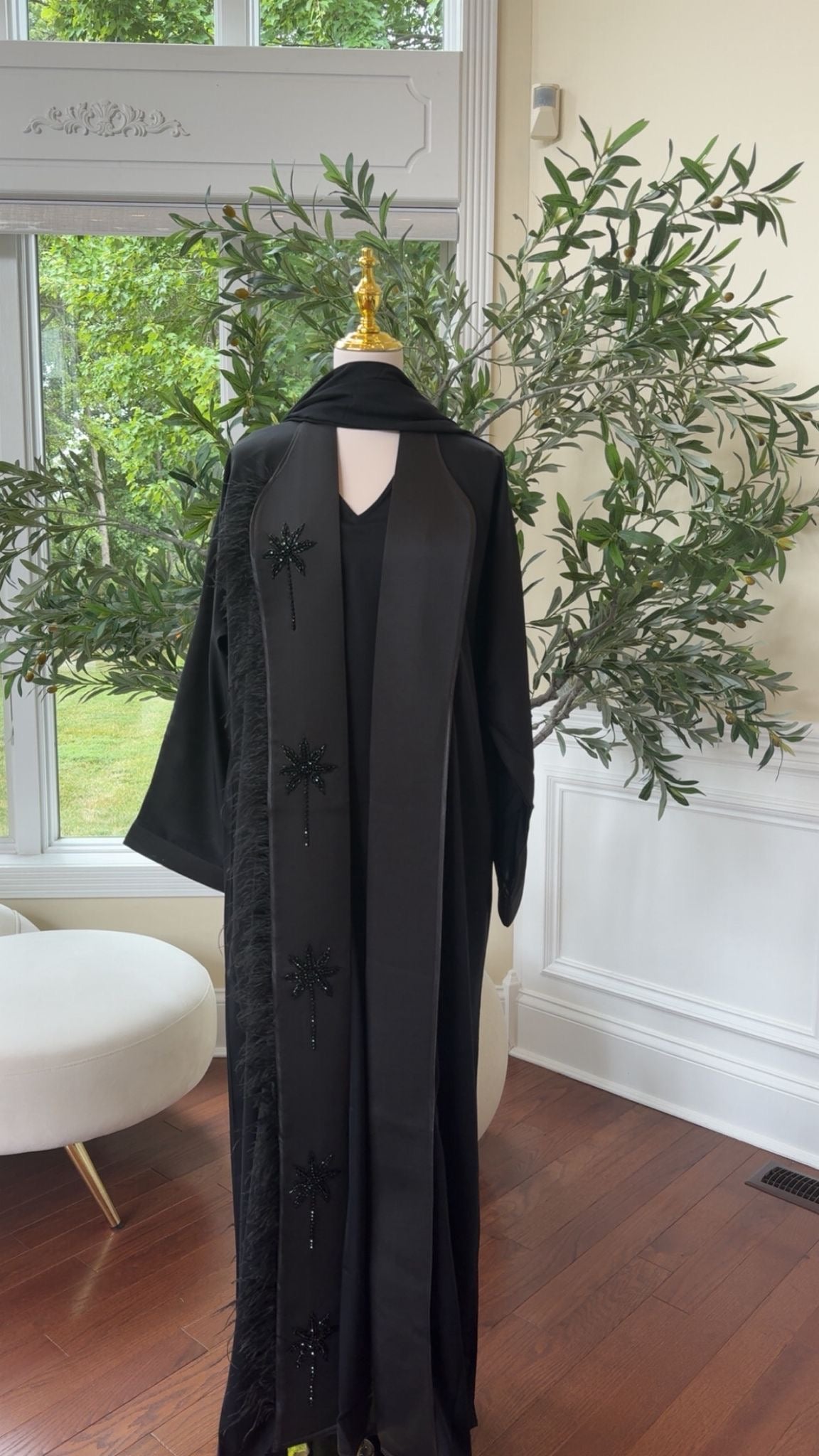 Black Serenity Abaya – Feather Accent with Beaded Floral