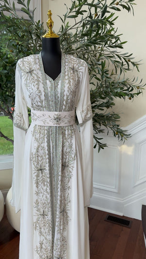 White Luxe Essence Kuftan- Graceful & Timeless Beading