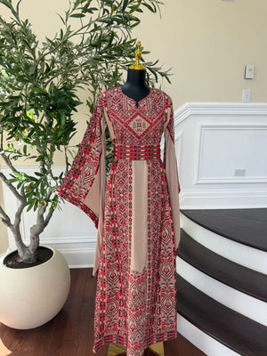 Elegant Embroidery Tatreez Thobe / A