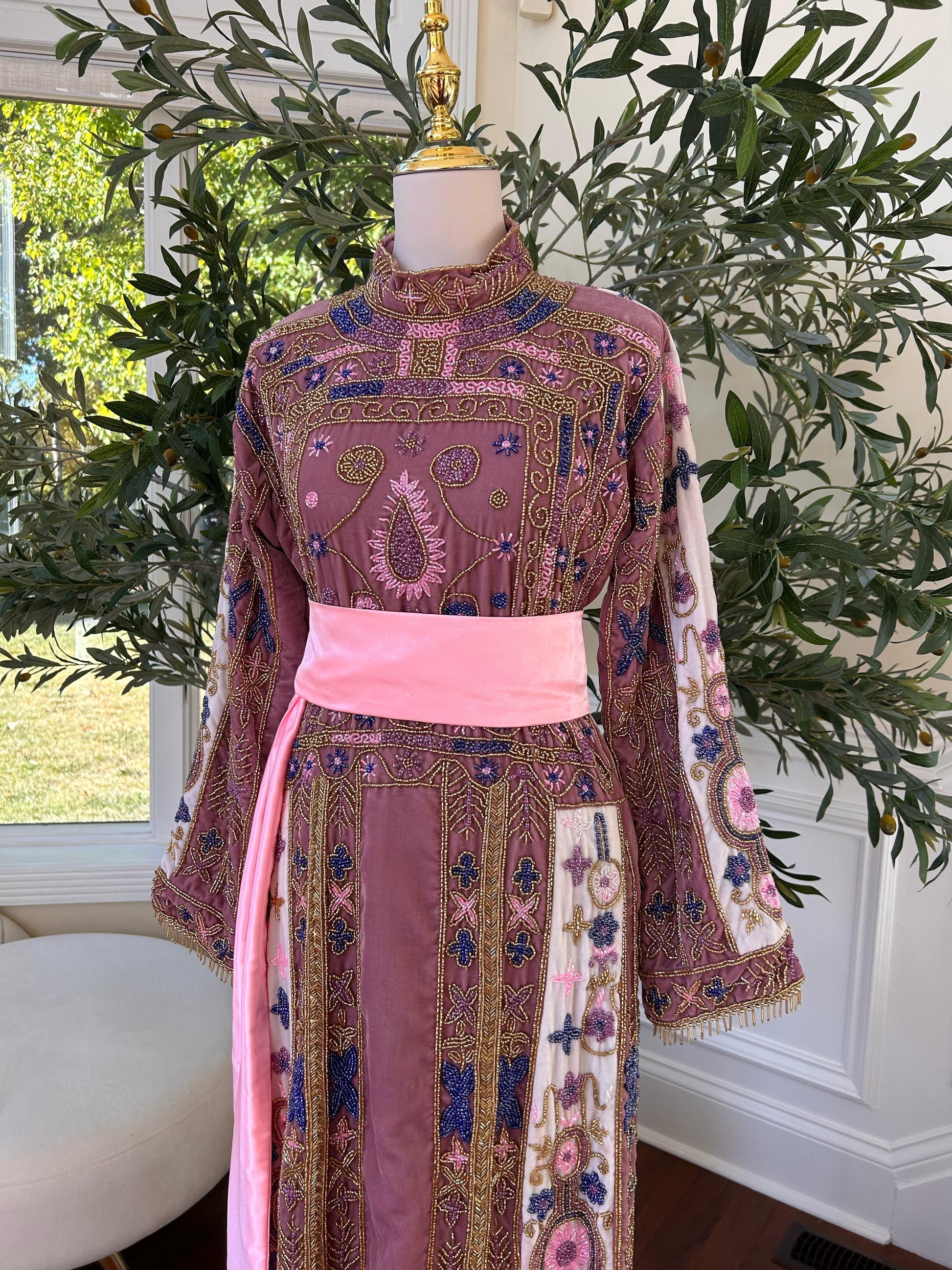 Pink Velvet Stone Thobe