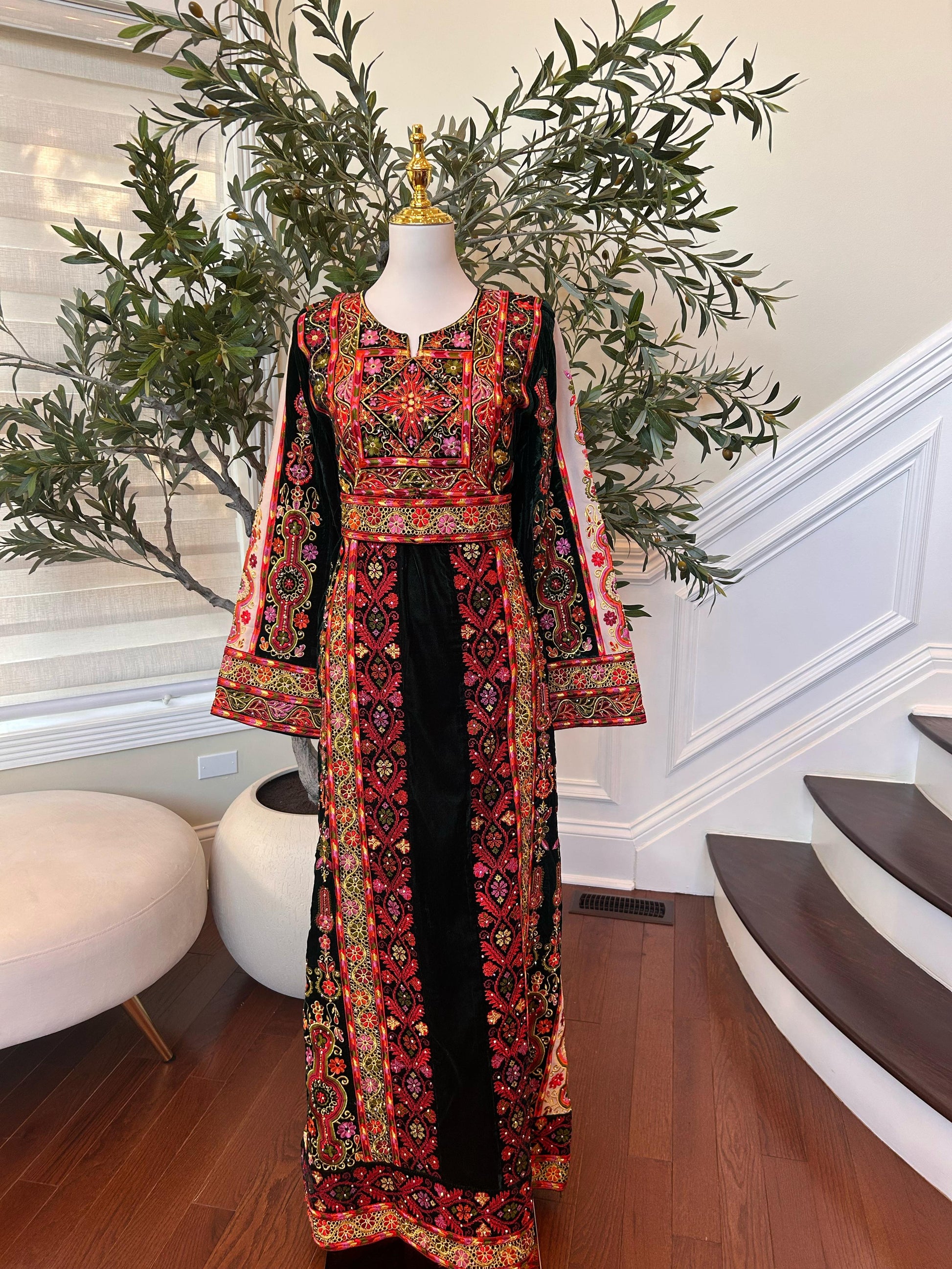 Green Velvet Embellished Tatreez Thobe