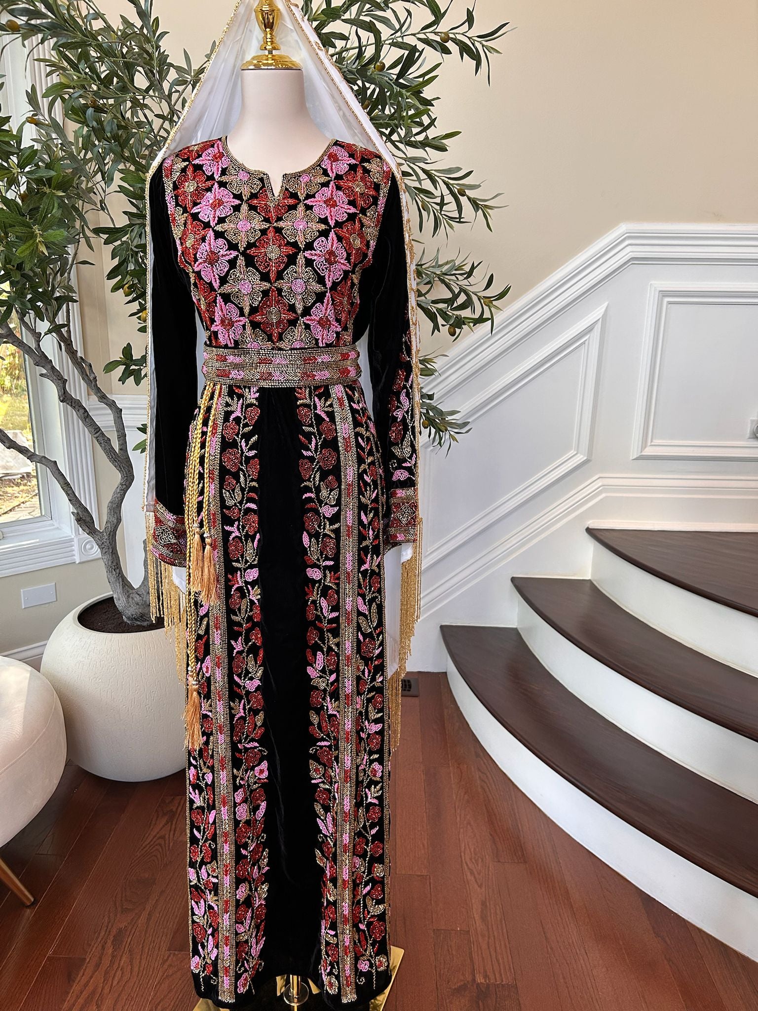 Black Velvet Stone Thobe