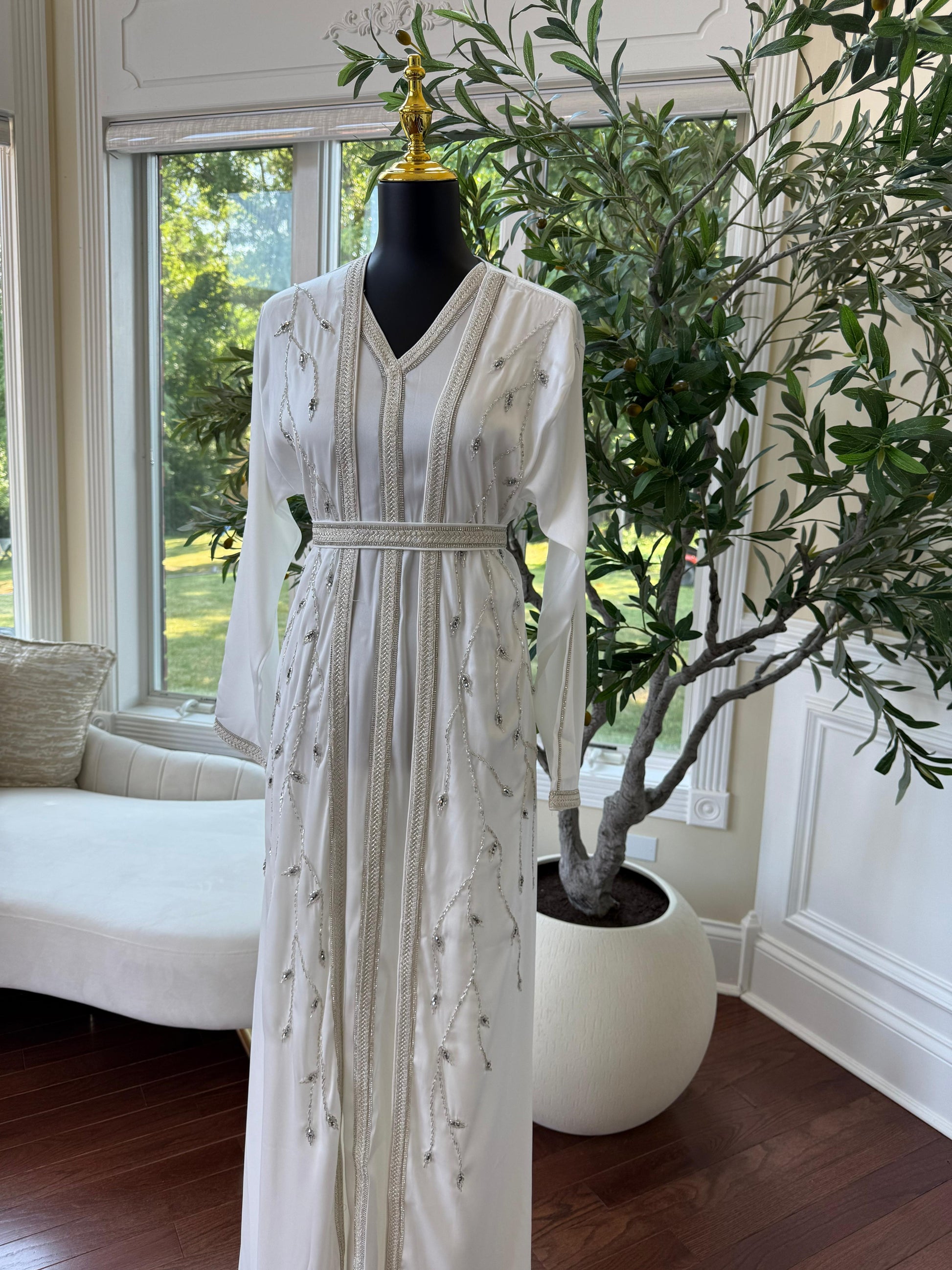 Floral White Grace Kuftan