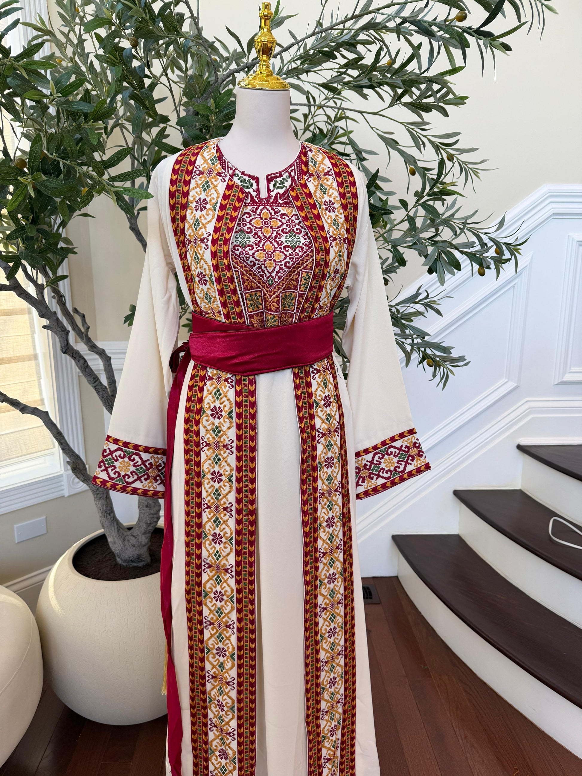 White Embroidery Tatreez Two Piece Thobe