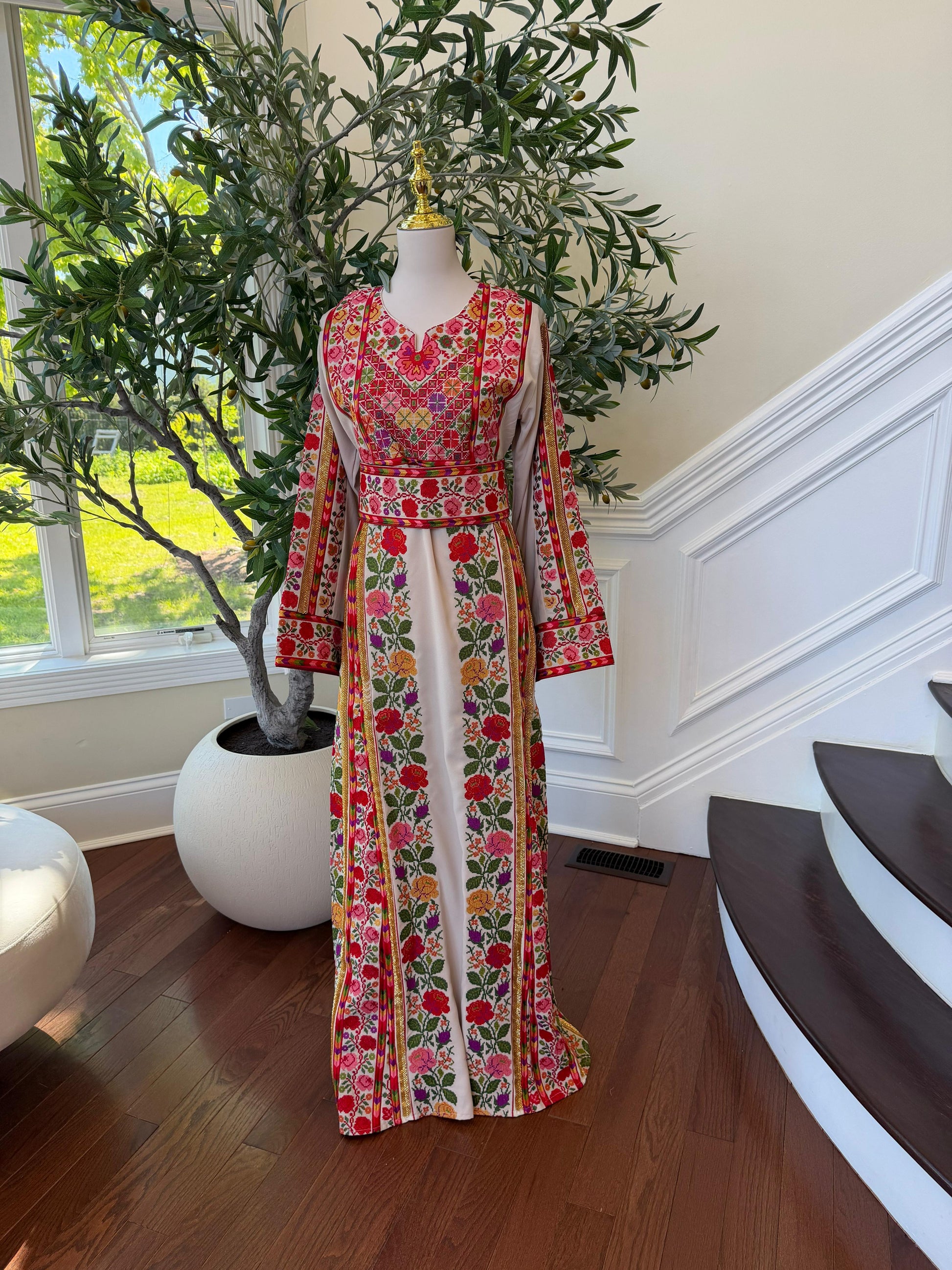 Beige Embroidery Embellished Tatreez Floral Sabal Kharaz Thobe