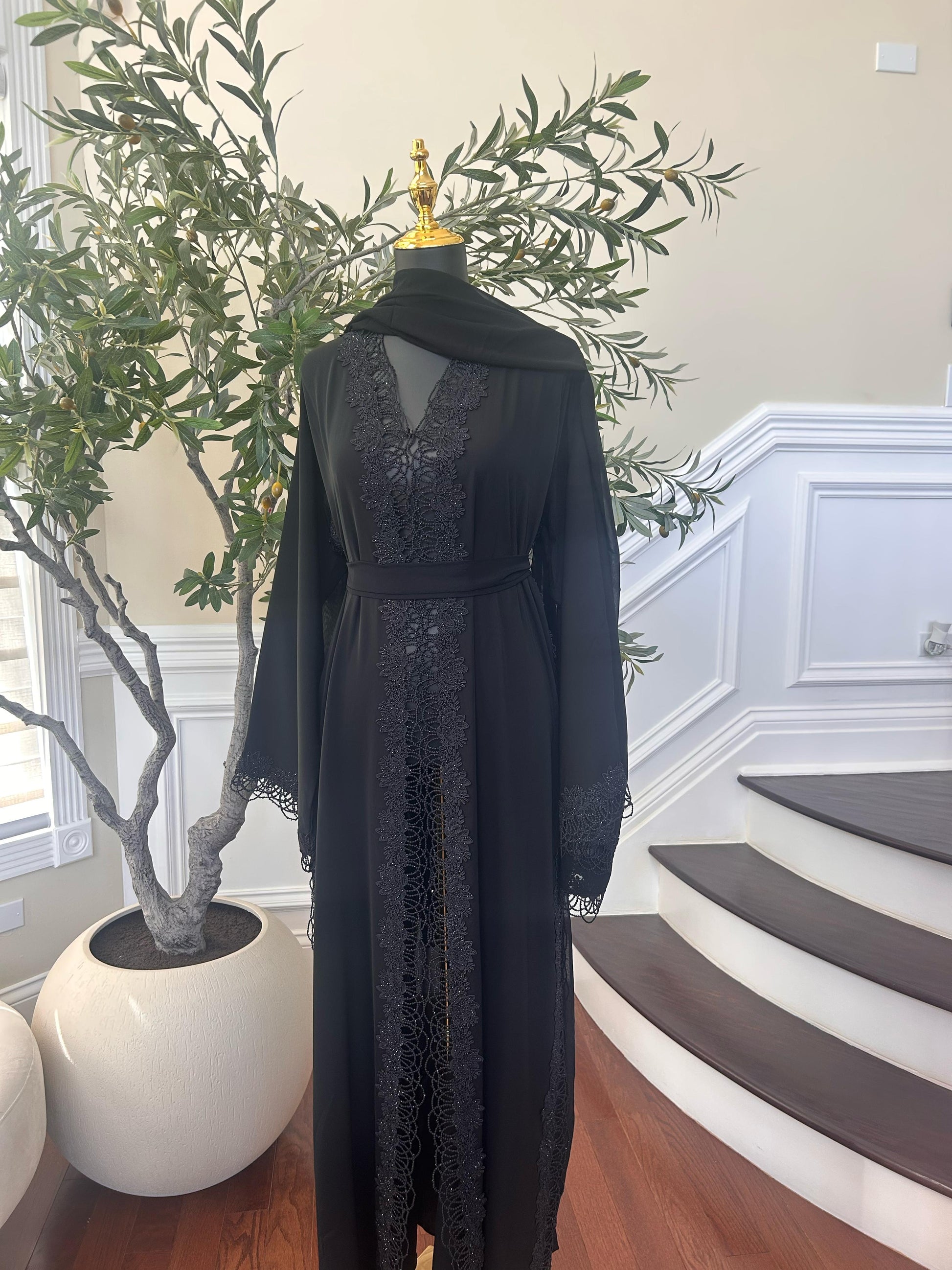 Black Elegance Charm Design Beaded Abaya