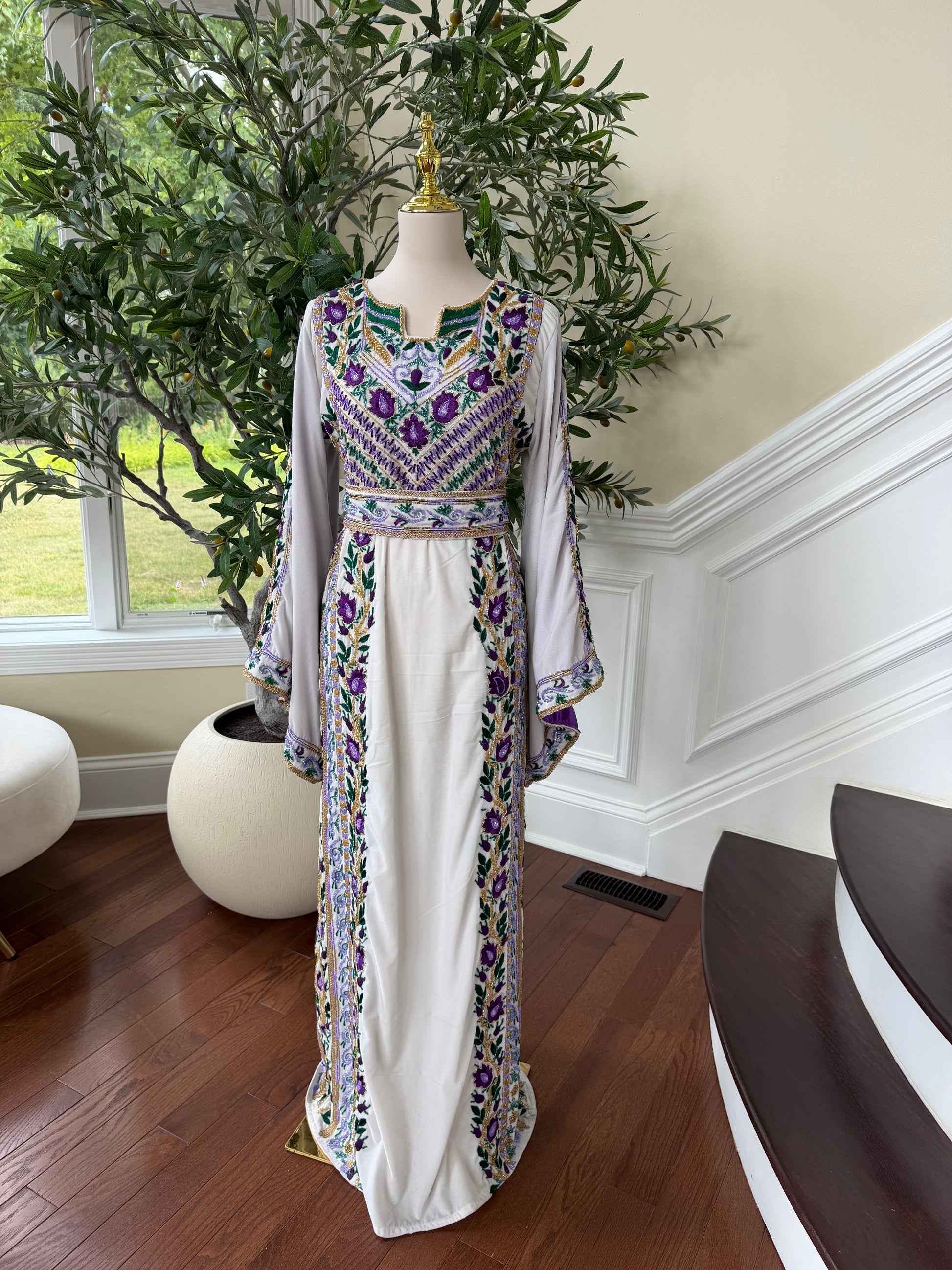 Velvet White Stone Purple Embroidery Thobe