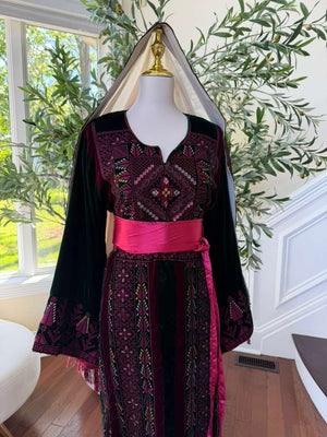 Velvet Green Embroidery Tatreez Thobe