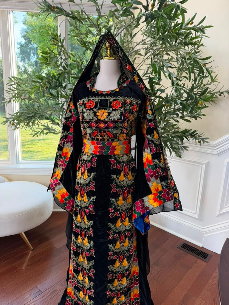Black Beaded Stone Elegance Thobe