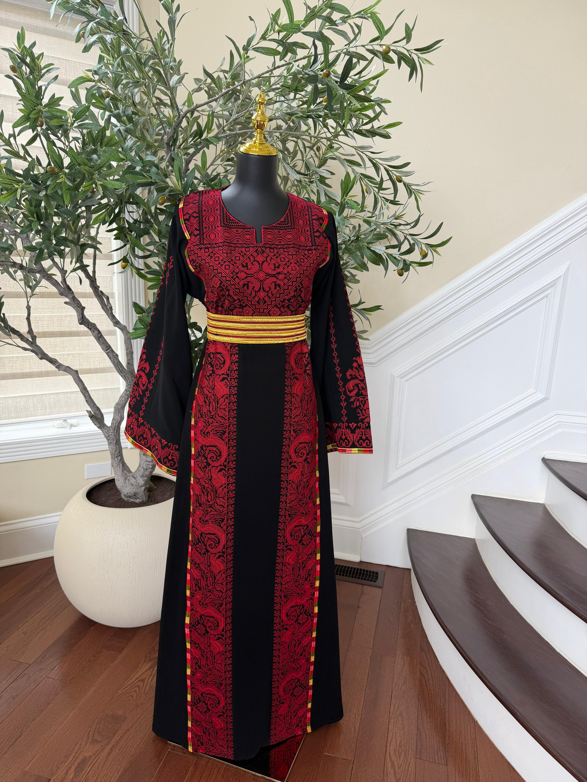 Traditional Tatreez Red Embroidery Thobe