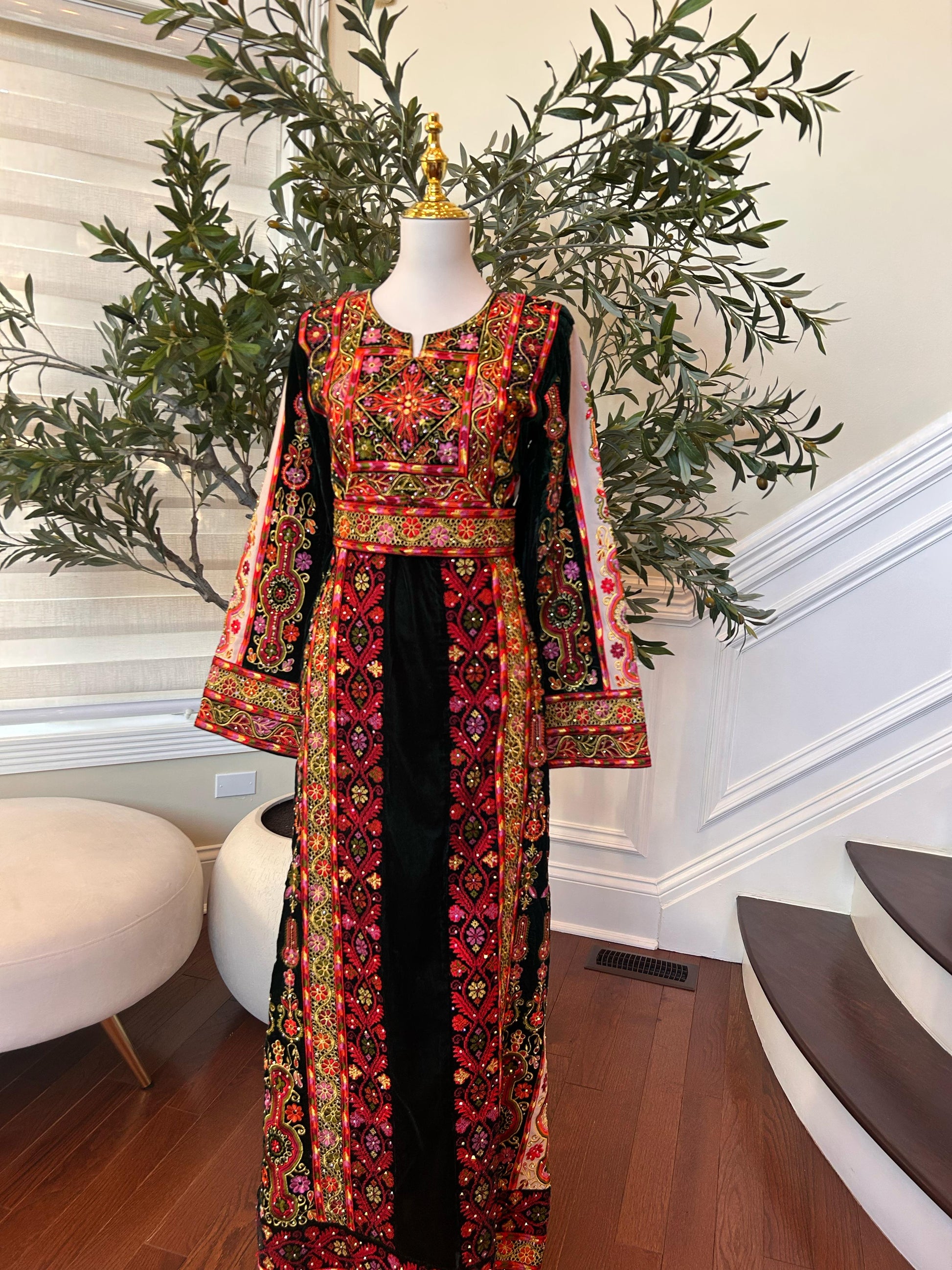 Green Velvet Embellished Tatreez Thobe