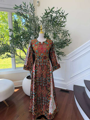 Embroidery Elegance Tatreez Thobe