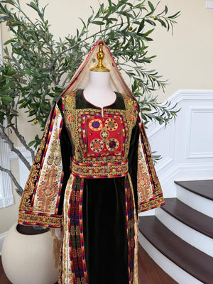 Velvet Green Embroidery Tatreez Thobe