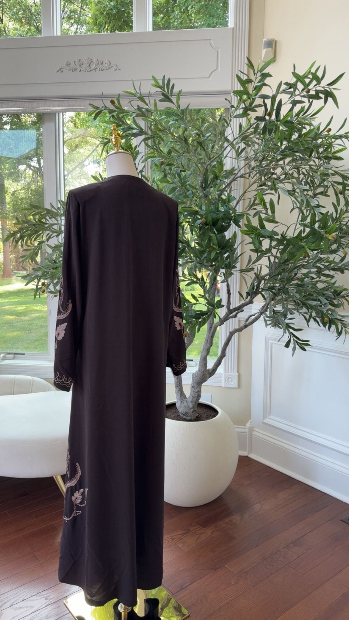 Espresso Brown Embroidered Abaya – Rose Vine Detail
