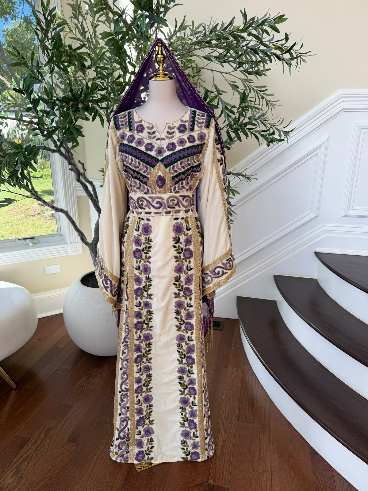 Cream makmal thobe with purple flowers (scarf not included)