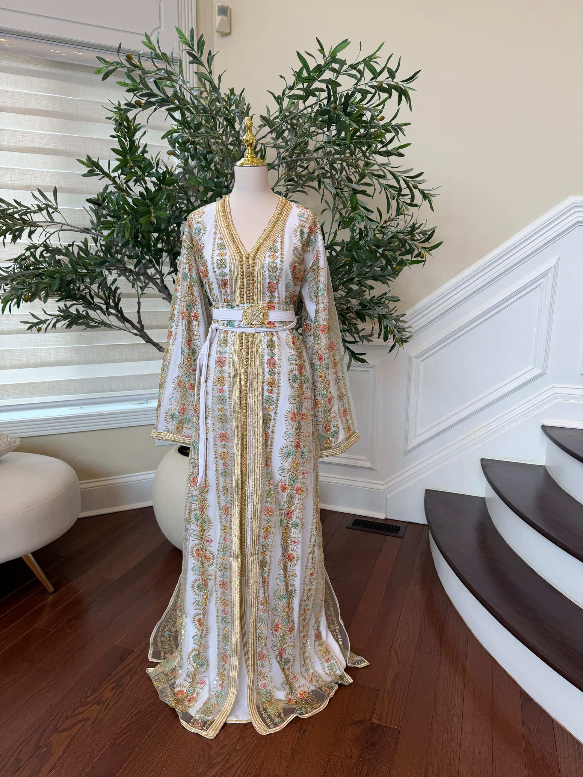 White Embroidery Royale Kuftan