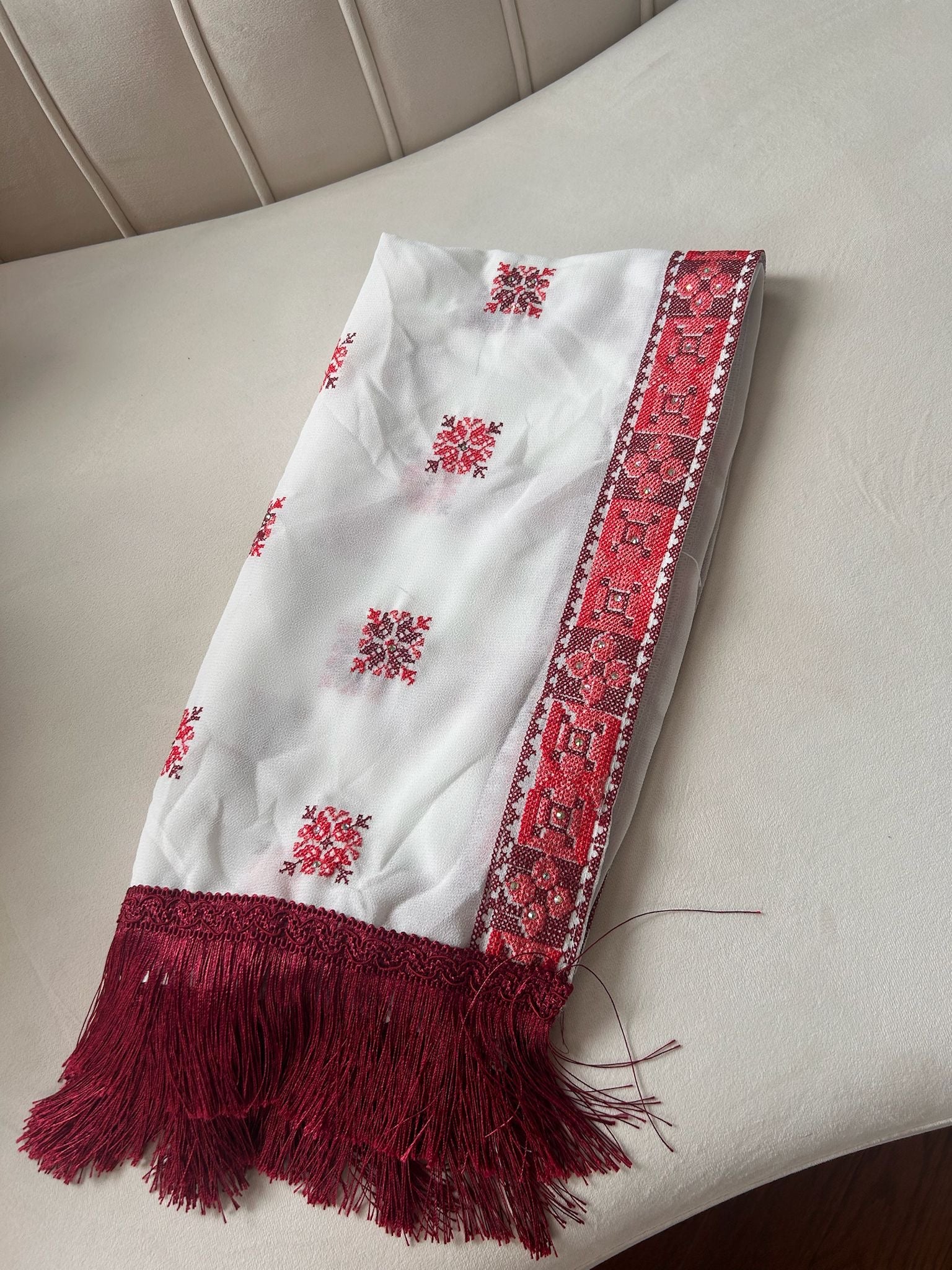 Red Tatreez White Khirka Shal Mandil