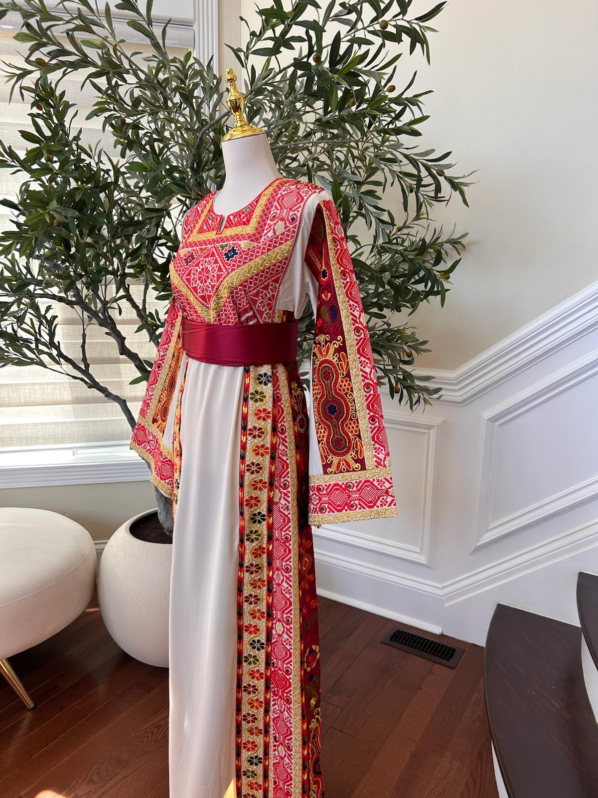 Cream Embroidery Tatreez Thobe