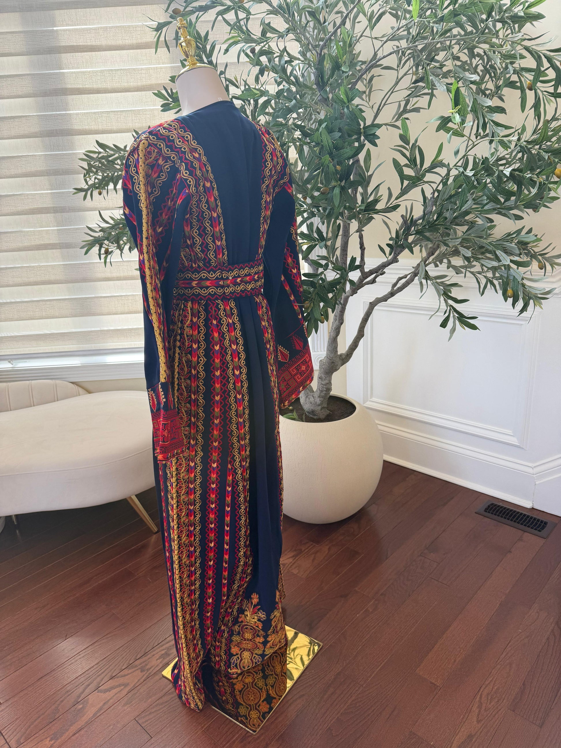 Blue Heritage: Embroidery Tatreez Thobe