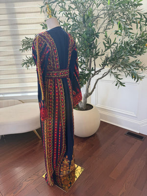 Blue Heritage: Embroidery Tatreez Thobe
