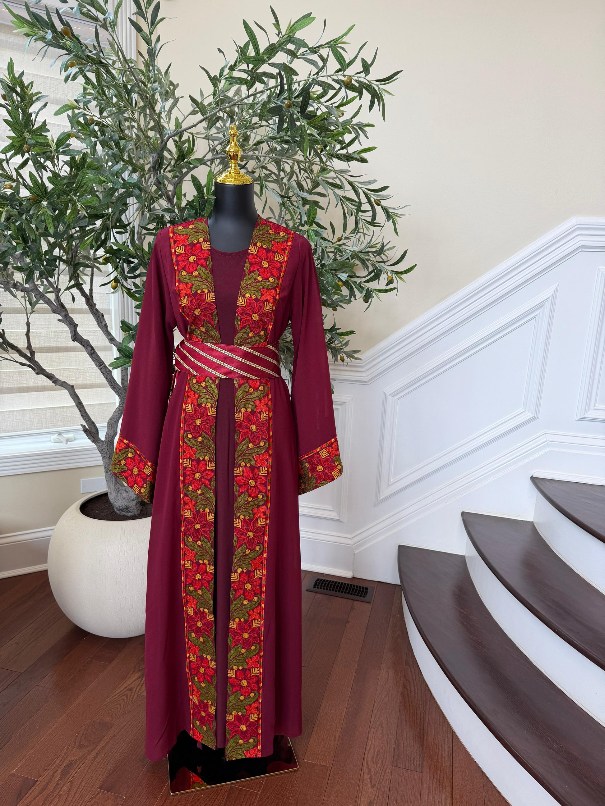 Red Embroidery Floral Tatreez Thobe