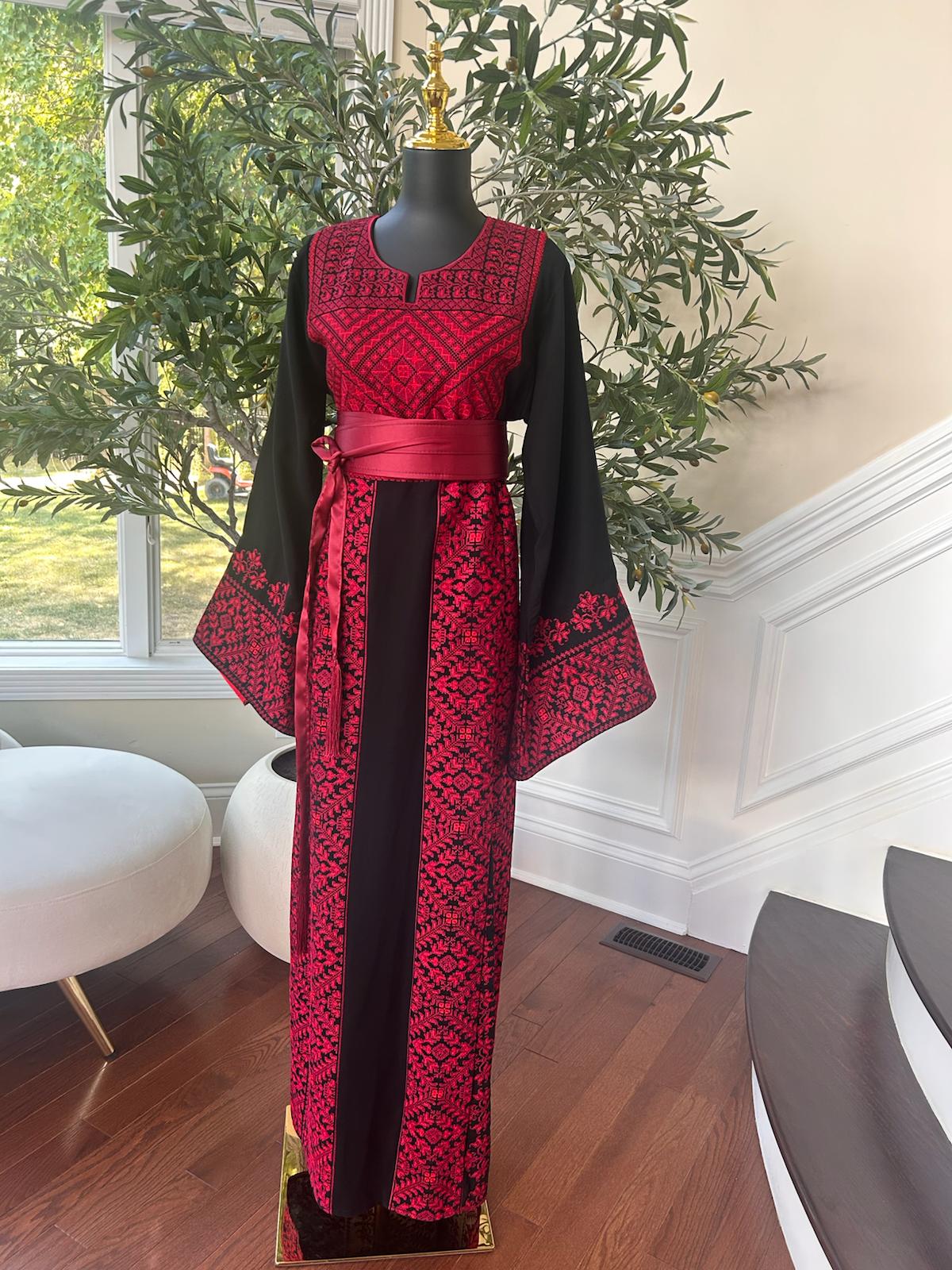Black Elegance Red Tatreez Thobe