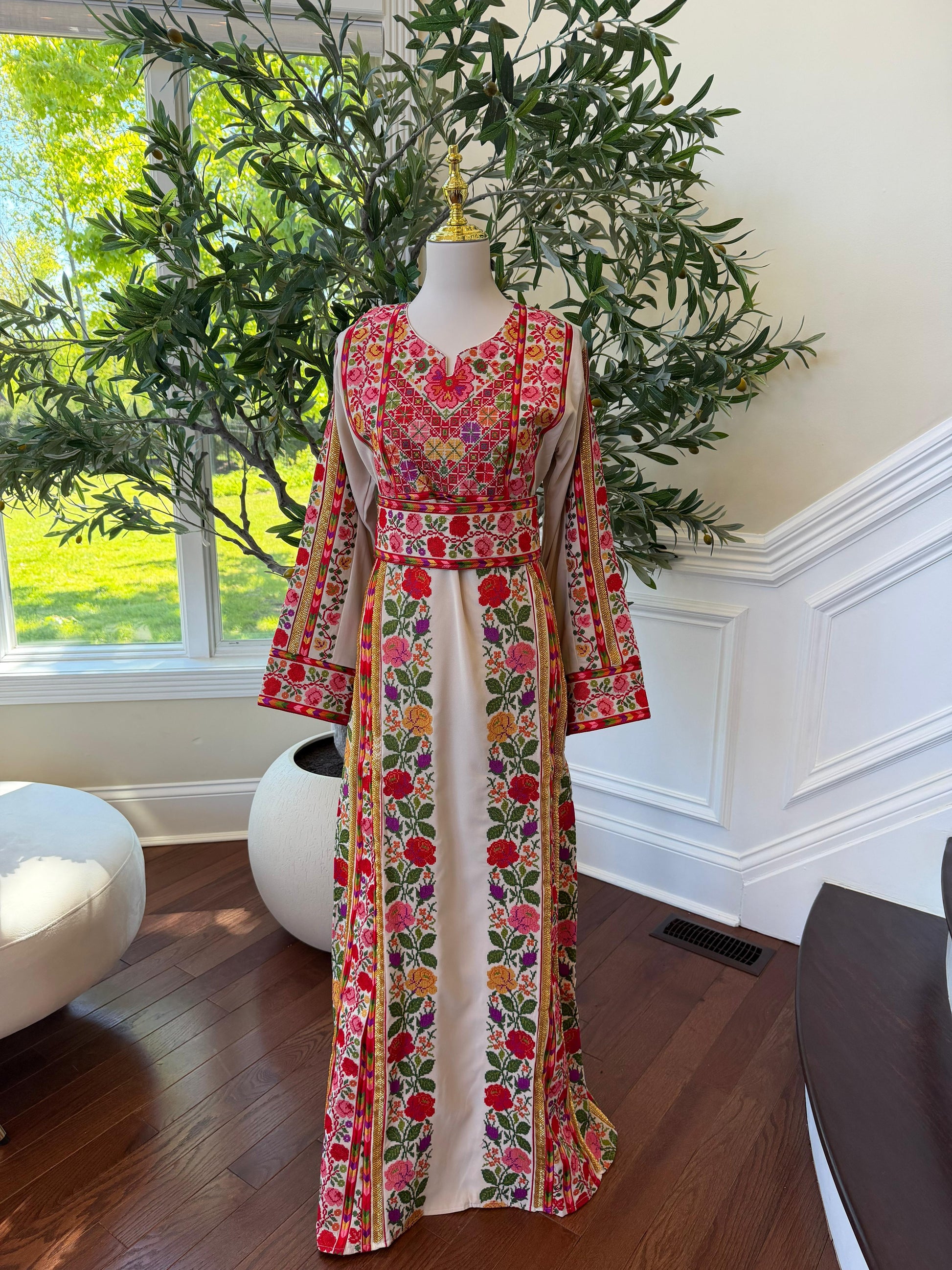 Beige Embroidery Embellished Tatreez Floral Sabal Kharaz Thobe