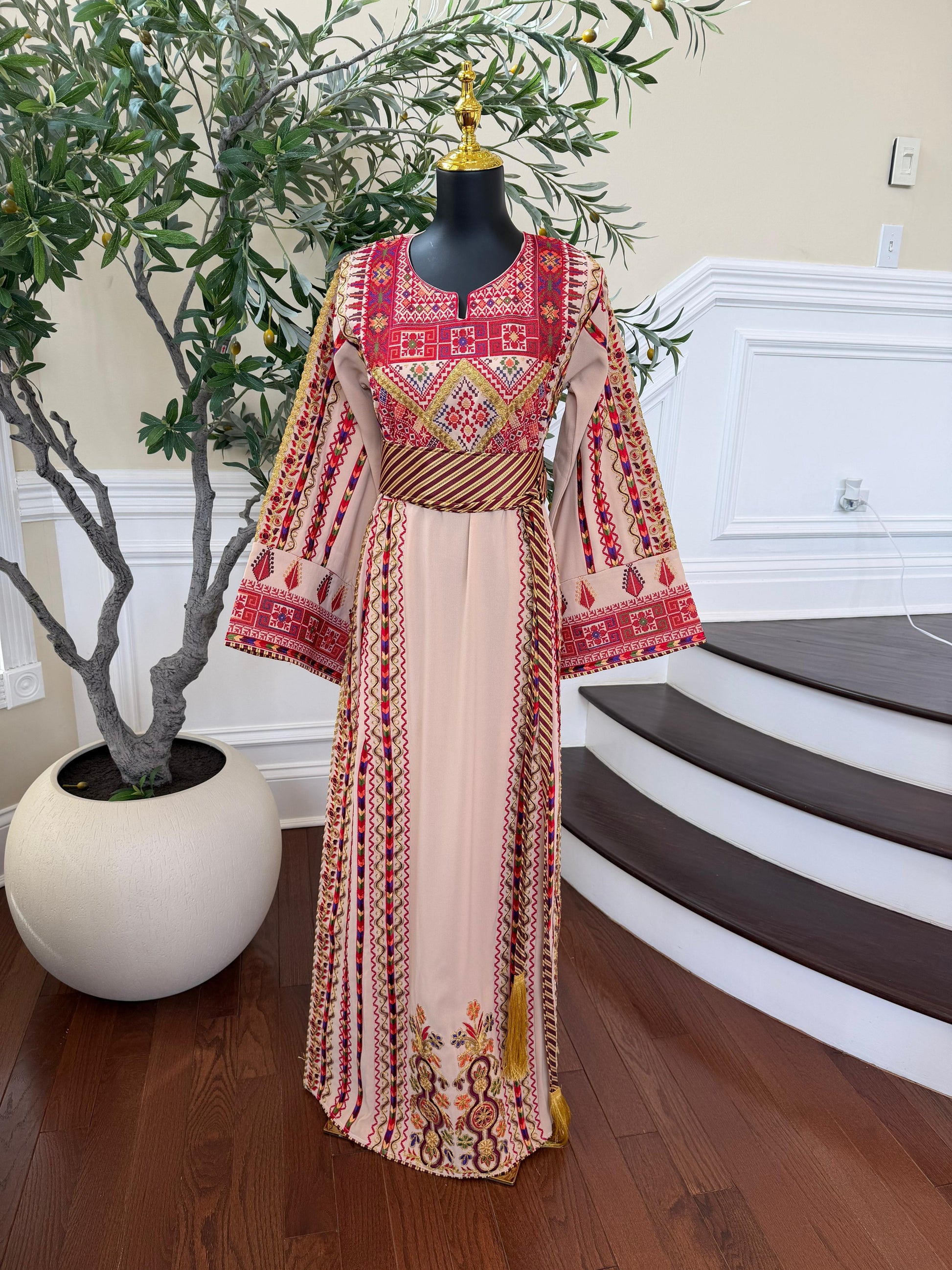 Traditional Touch: Embroidery Heritage Tatreez Thobe