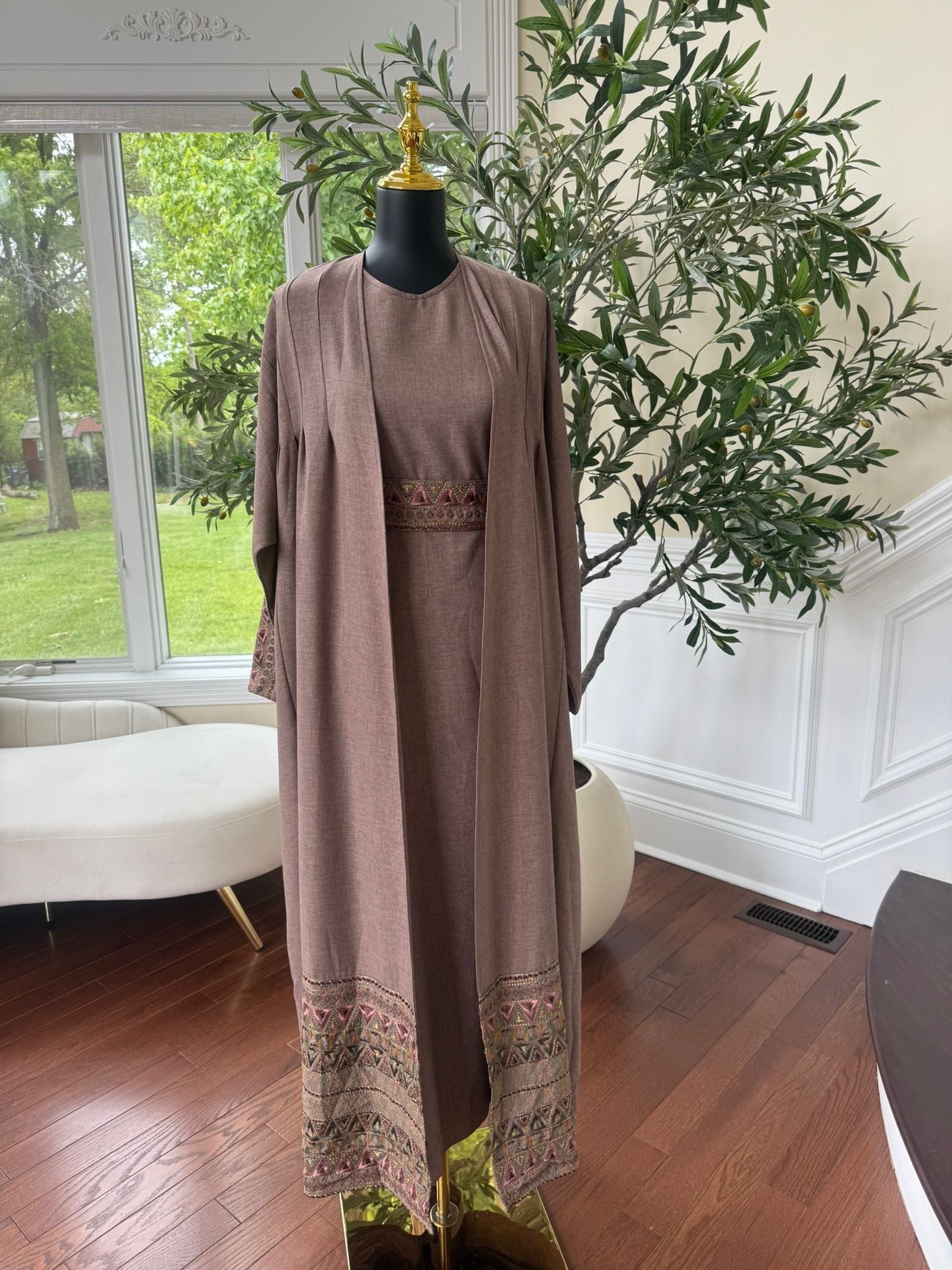 Elegant Tatreez Cardigan Abaya