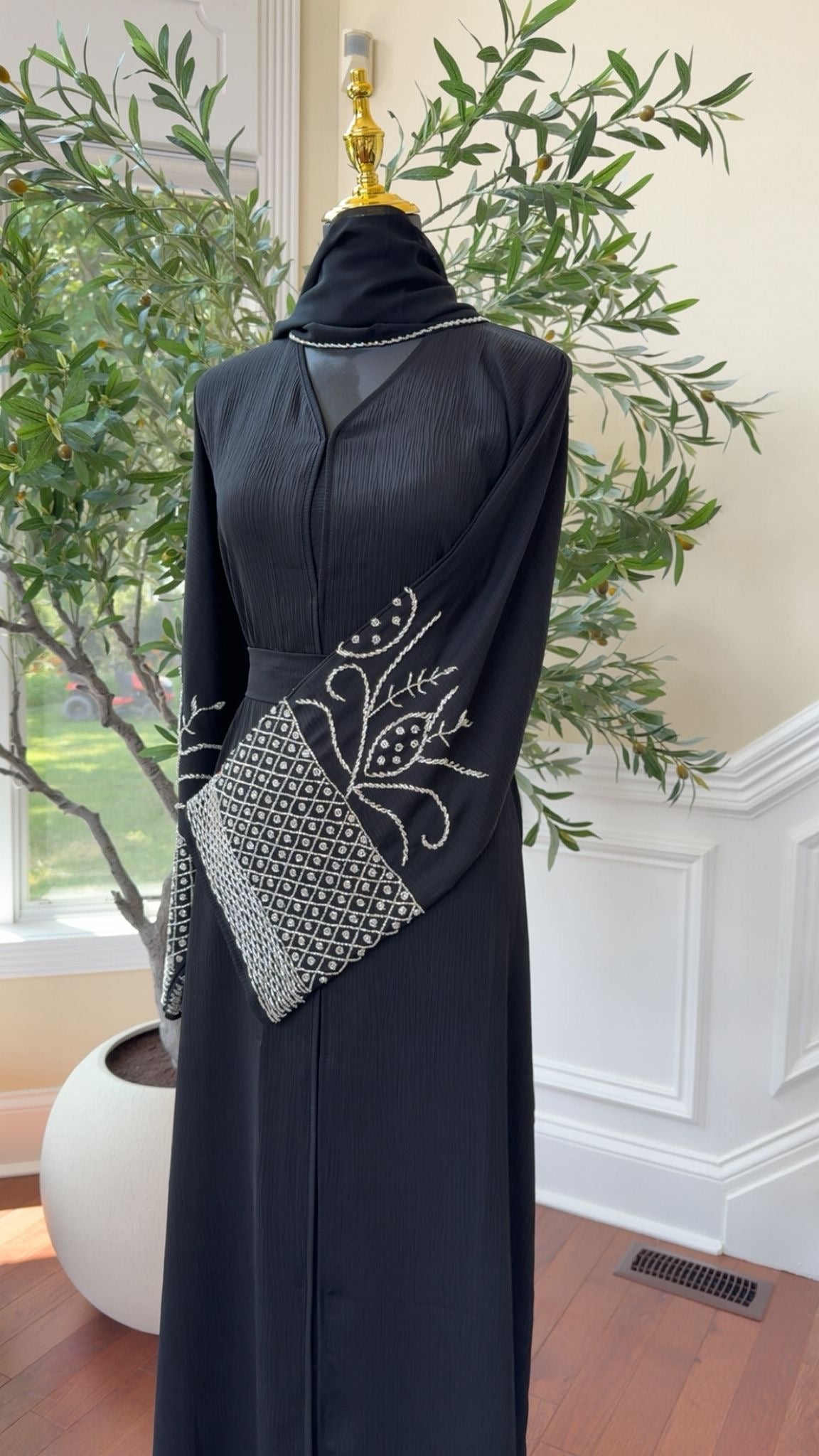 Black Sleeve Charm Abaya