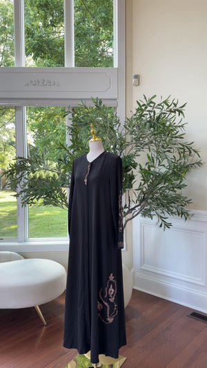 Black Luxe Zipper Abaya – Blush Embroidery Elegance