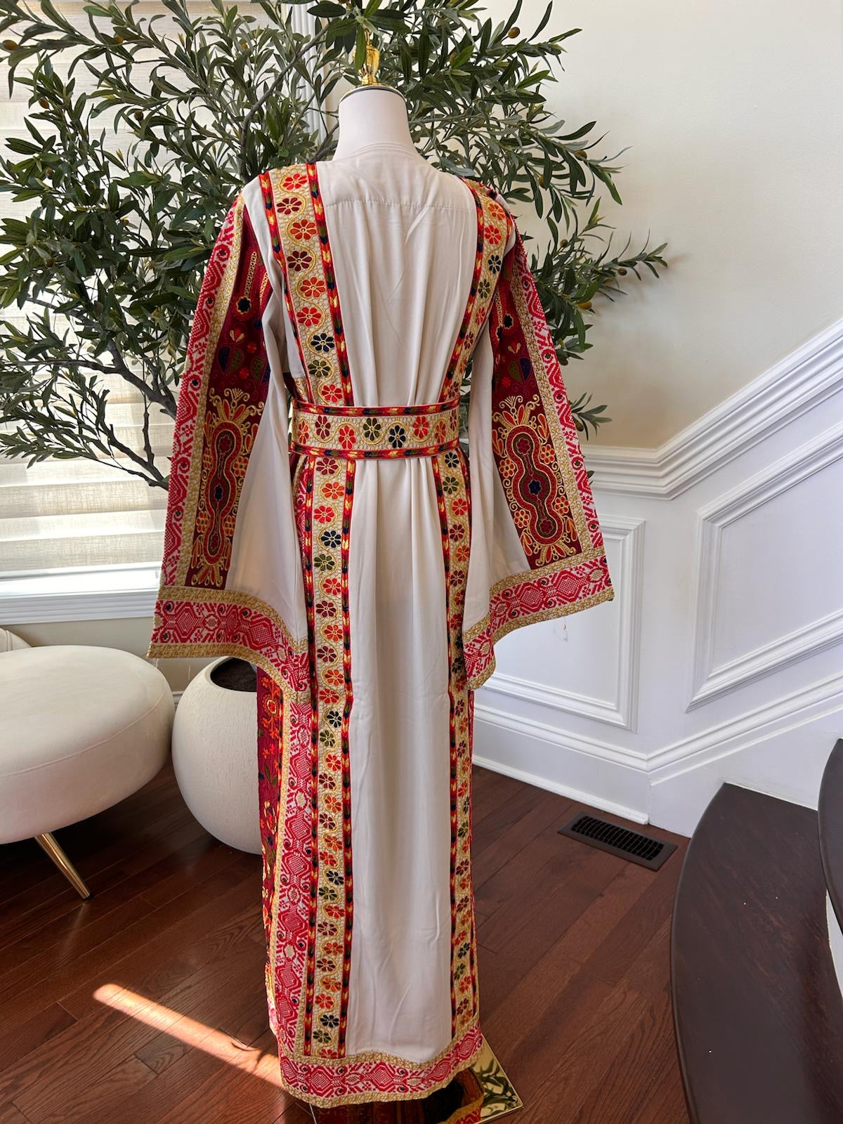 Cream Embroidery Tatreez Thobe