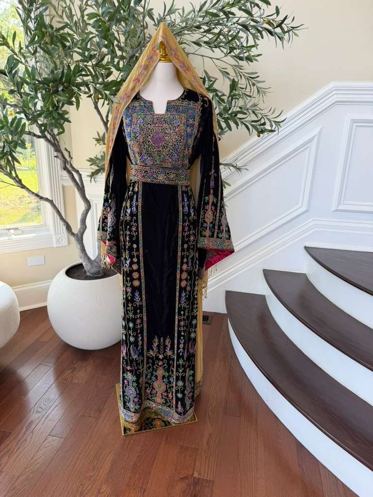 Black Beaded Stone Elegance Thobe