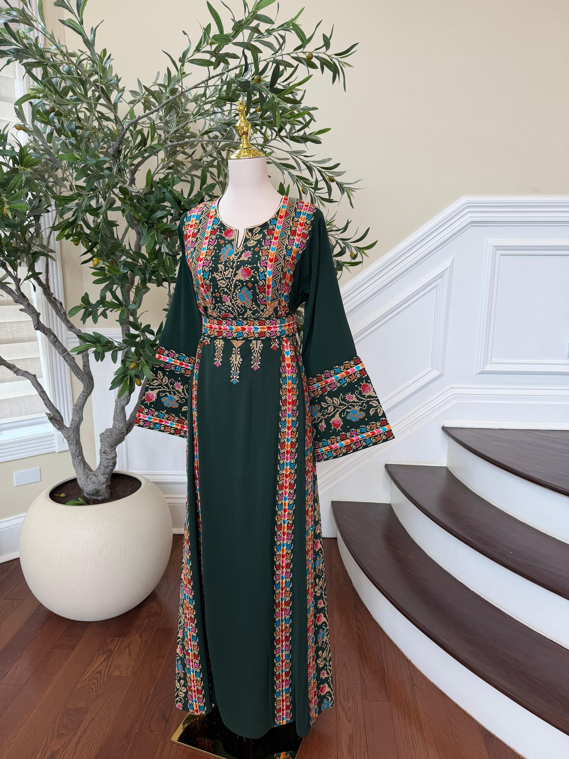 Green Embroidery Tatreez Thobe