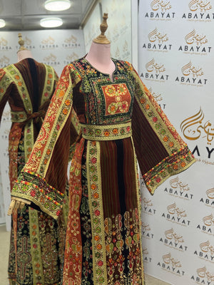 Malaka – Royal Palestinian Embroidered Velvet Thobe Jana & Nar