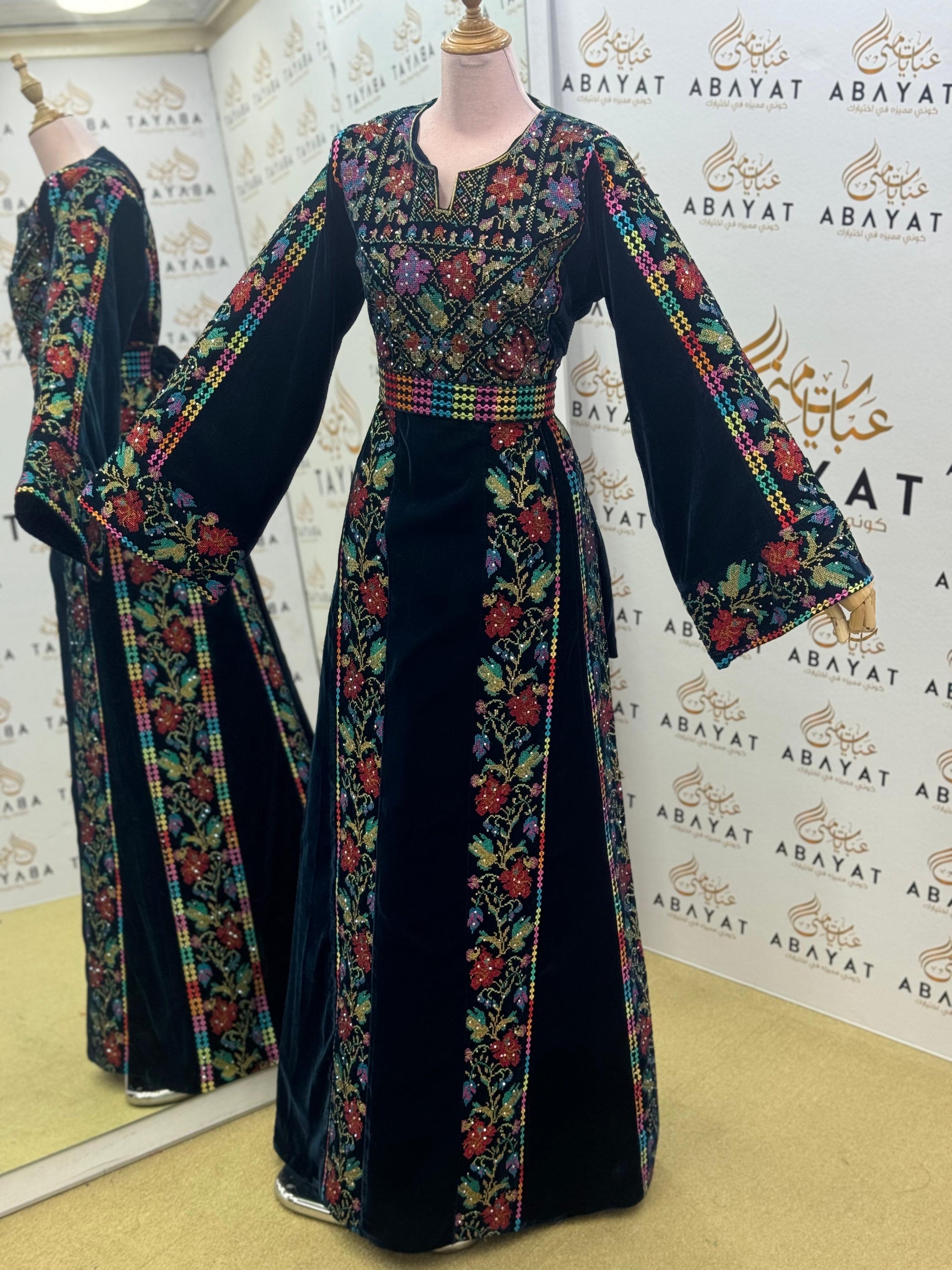 Luxury Palestinian Velvet Thobe – Black Floral Embroidery Janzari Color