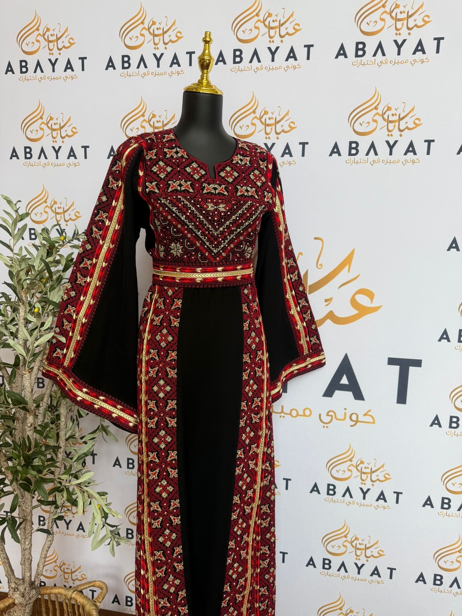 Elegant Black Tatreez Thobe /A