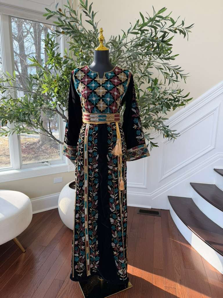 Black Velvet Beaded Stone Thobe