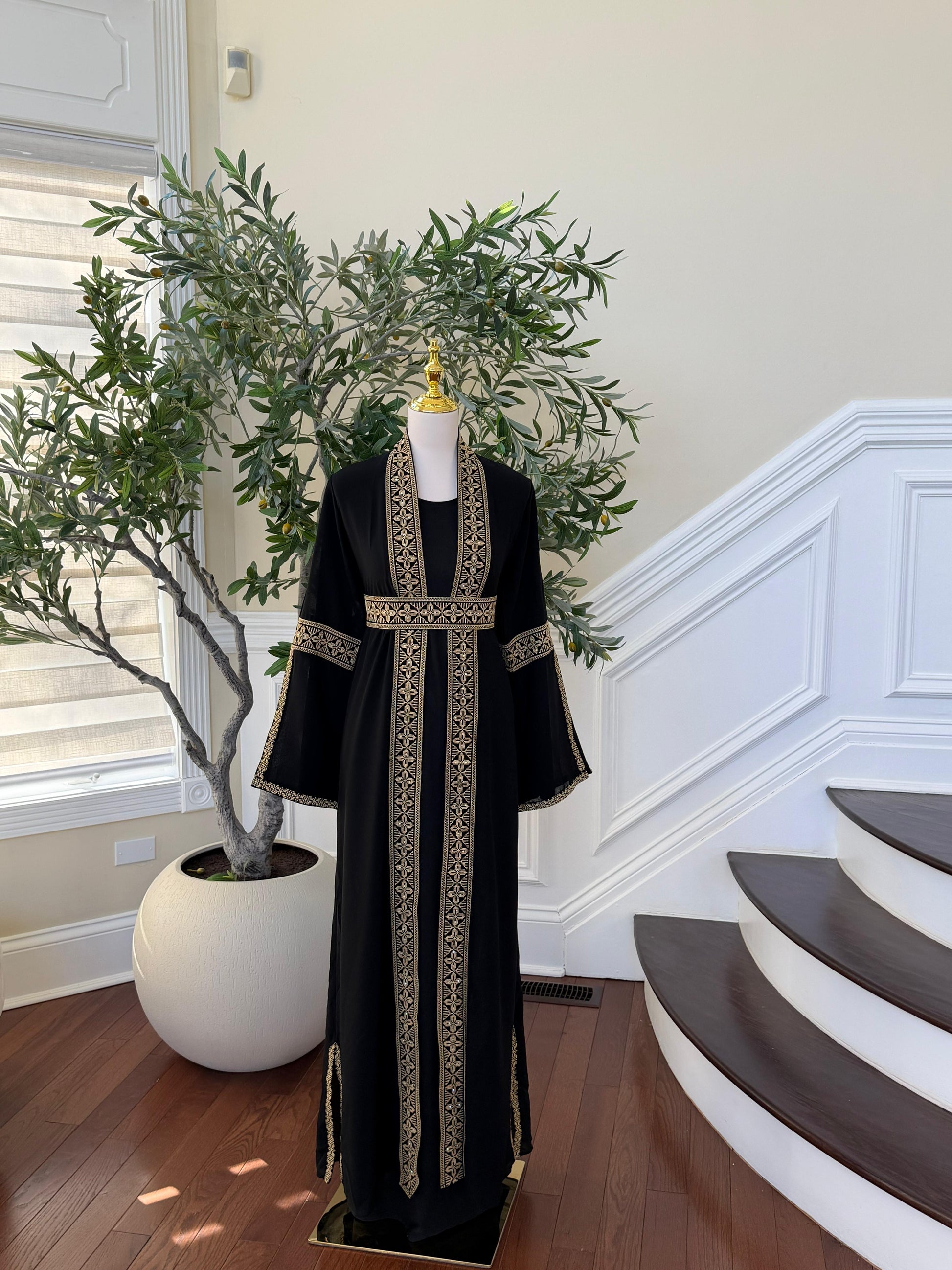 Black Two Piece Embroidered Thobe