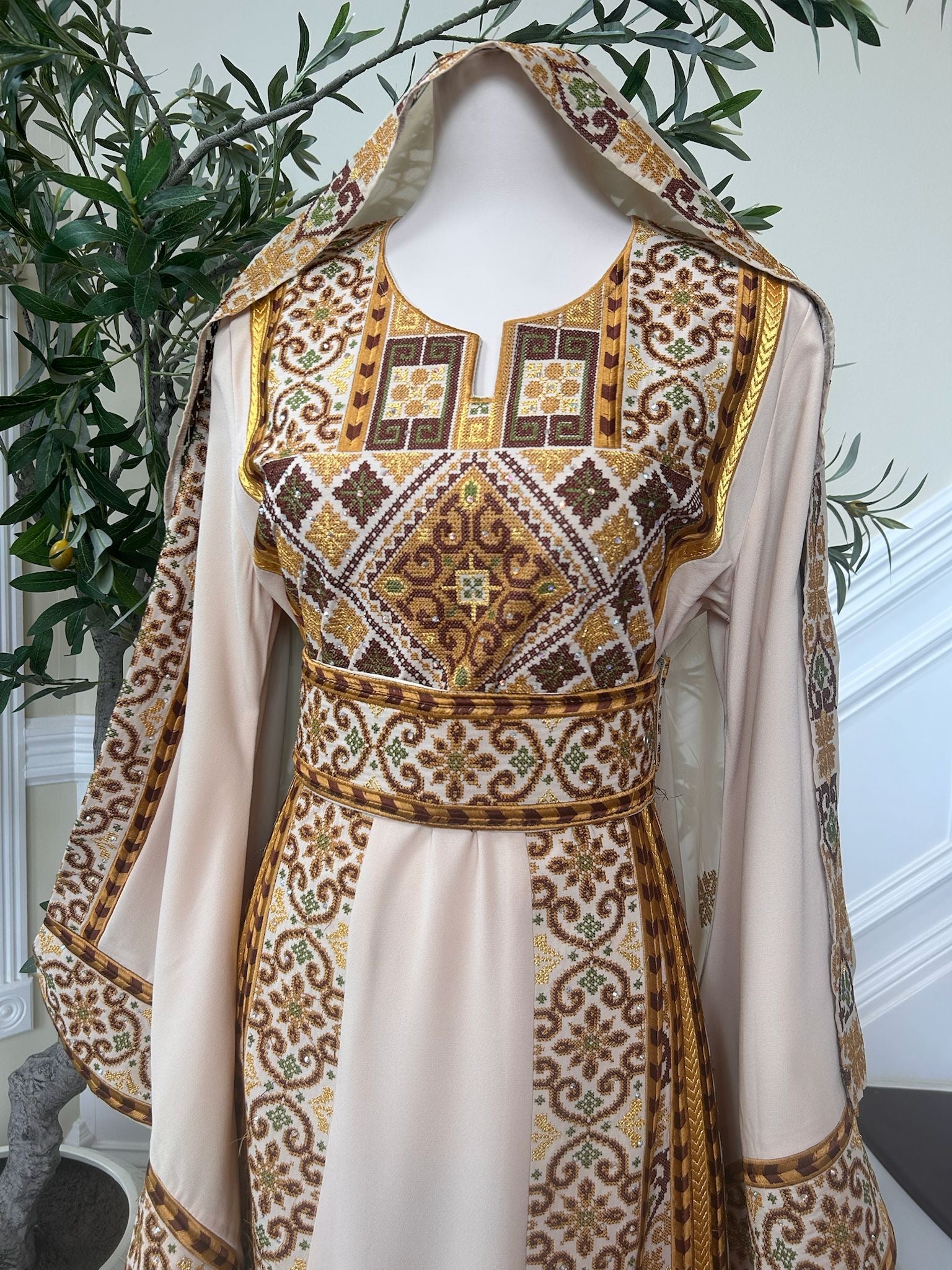 Tan Elegance Embroidery Tatreez Golden Detail Thobe