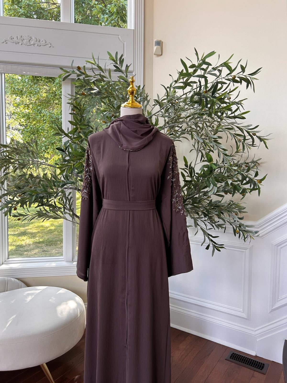 Elegant Muave Floral Design Abaya