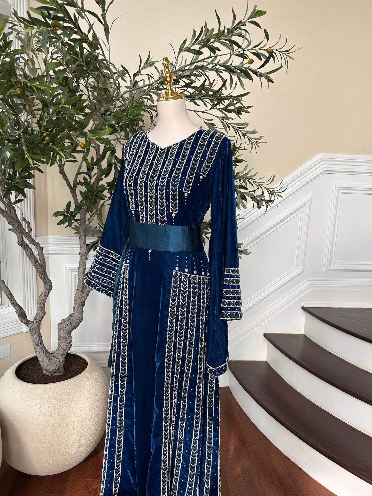 Blue Velvet Stone Thobe