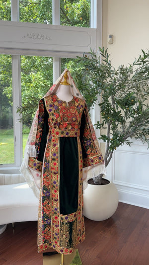 Velvet Green Tatreez Sabal Kharaz Thobe