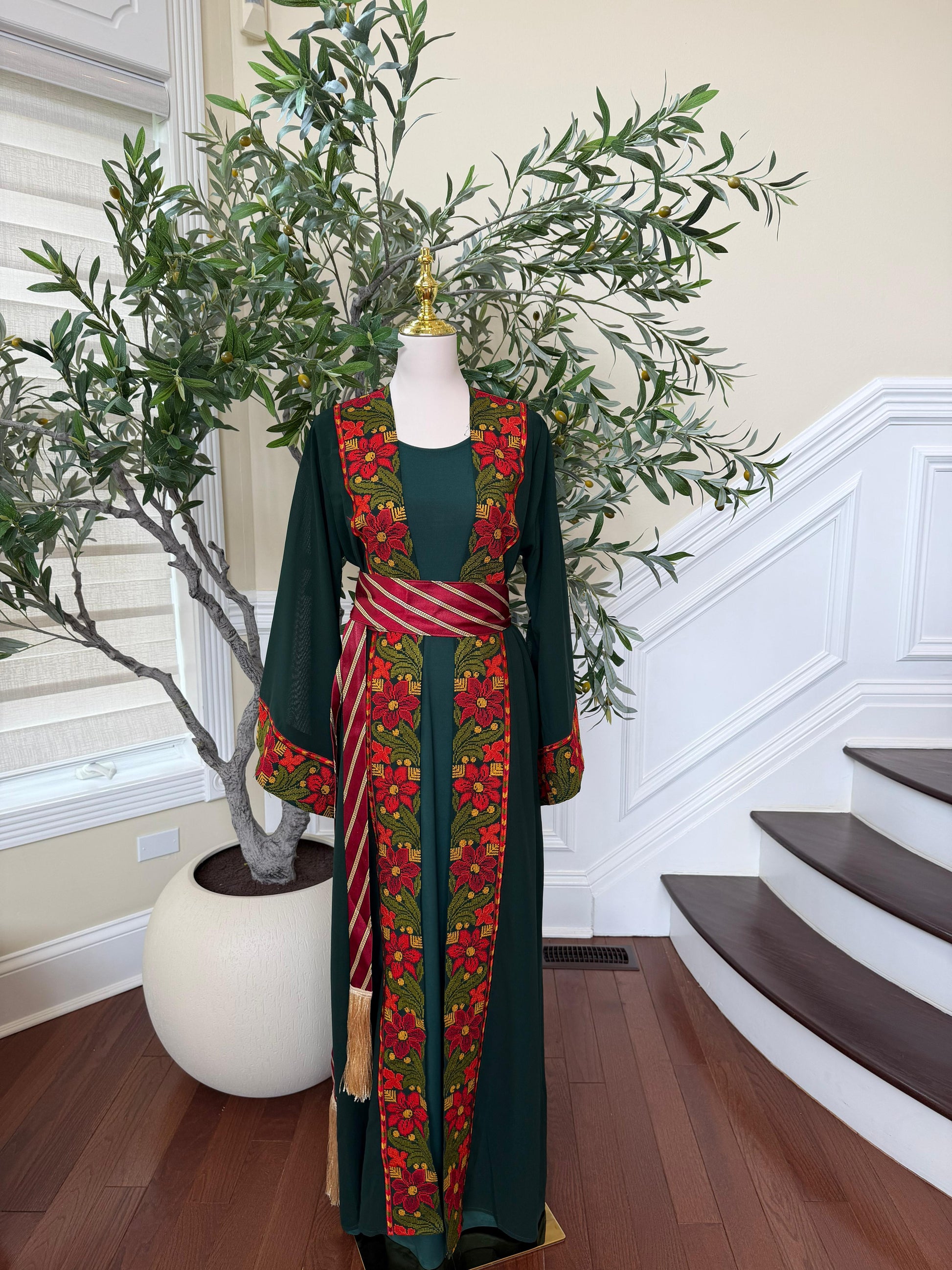 Green Embroidery Floral Tatreez Thobe