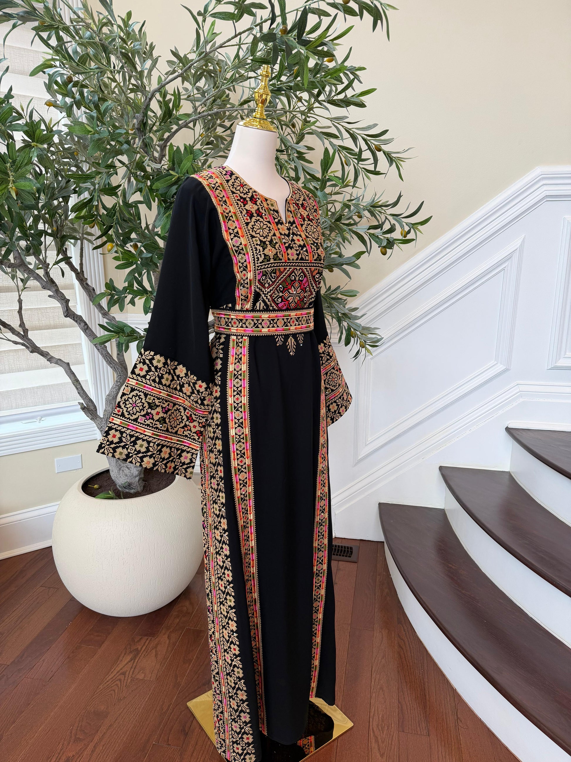 Black Embroidery Tatreez Beige Thobe
